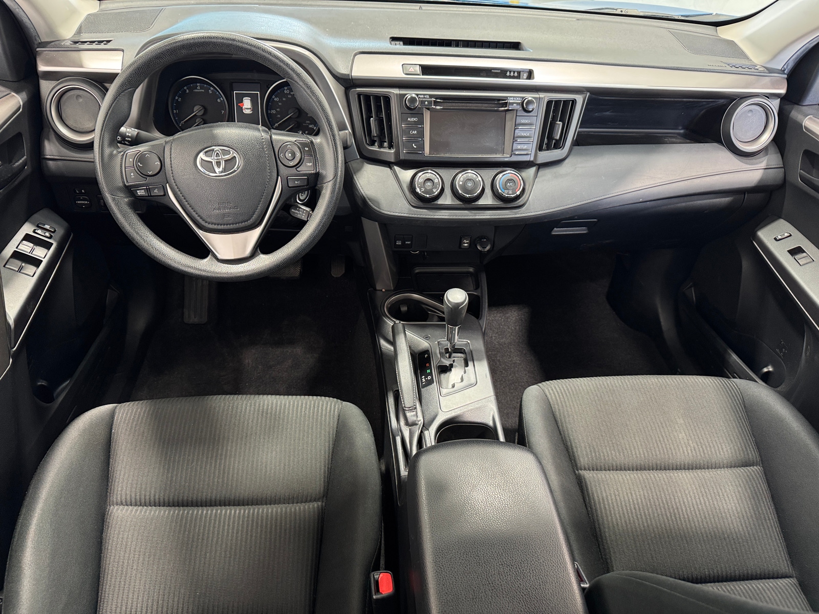 Thumbnail: 2018 Toyota RAV4 - 3