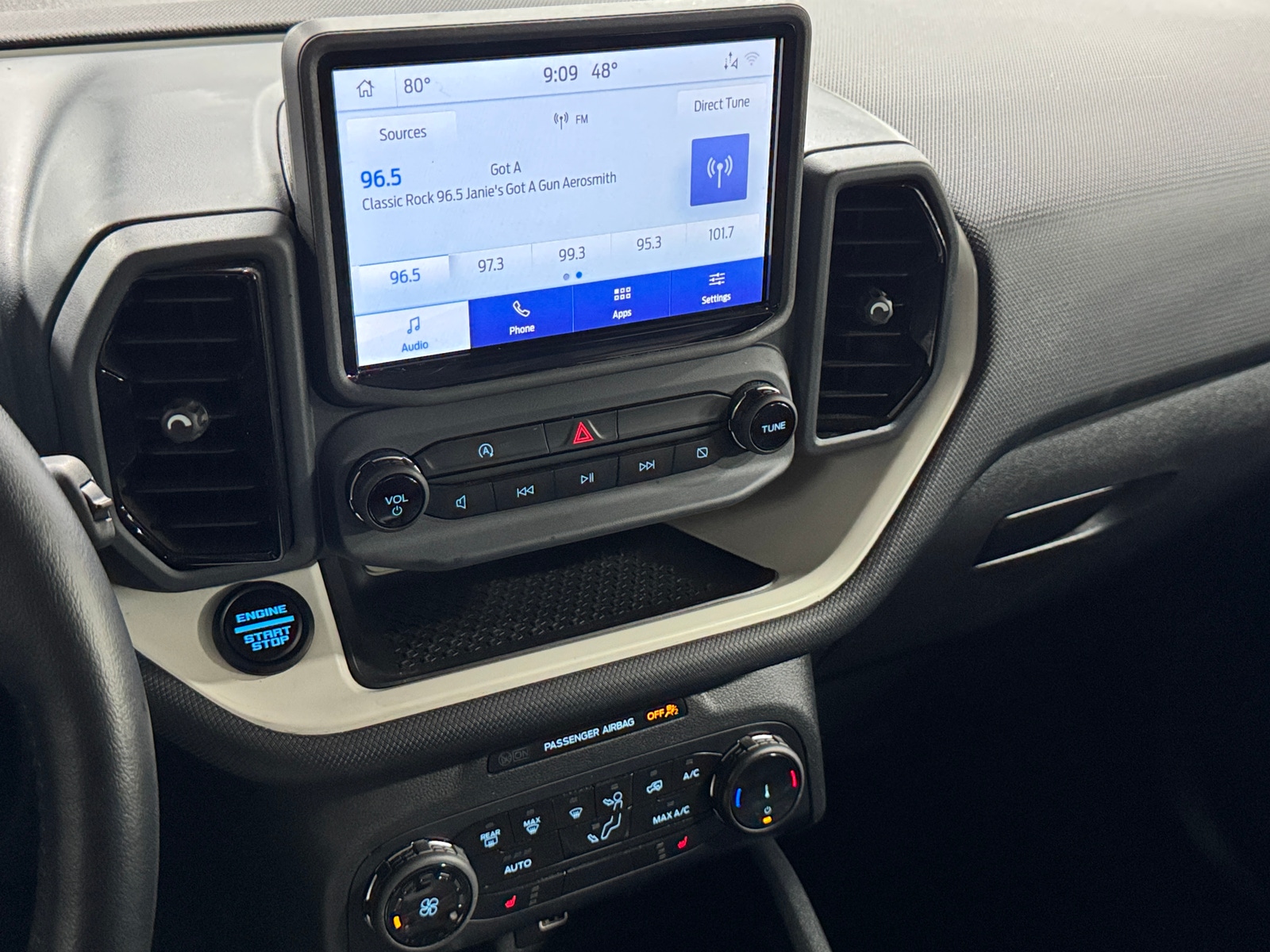 Thumbnail: 2023 Ford Bronco Sport - 4