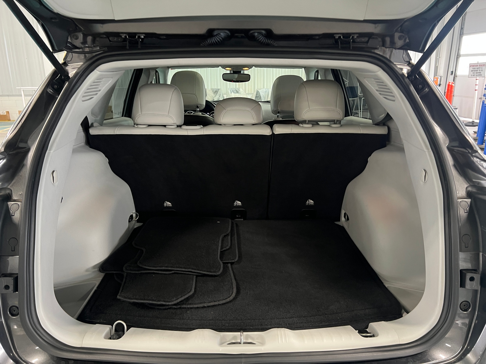 Thumbnail: 2018 Jeep Compass - 6