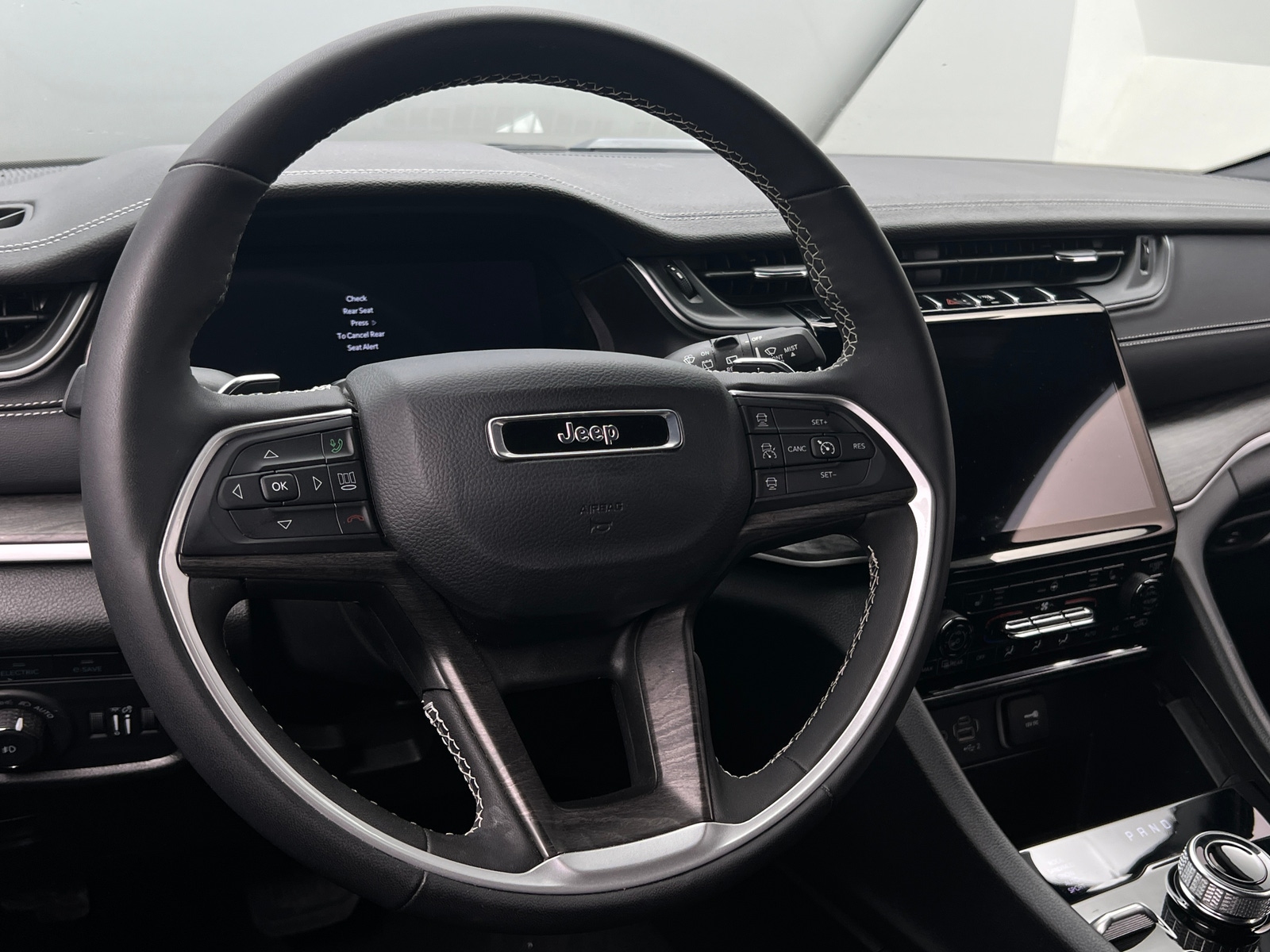 Thumbnail: 2024 Jeep Grand Cherokee - 4