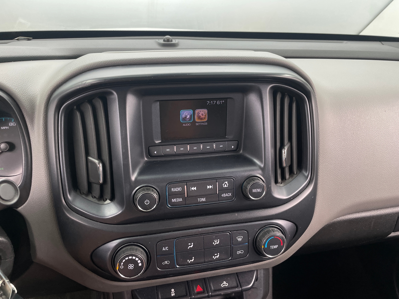 Thumbnail: 2017 Chevrolet Colorado - 4