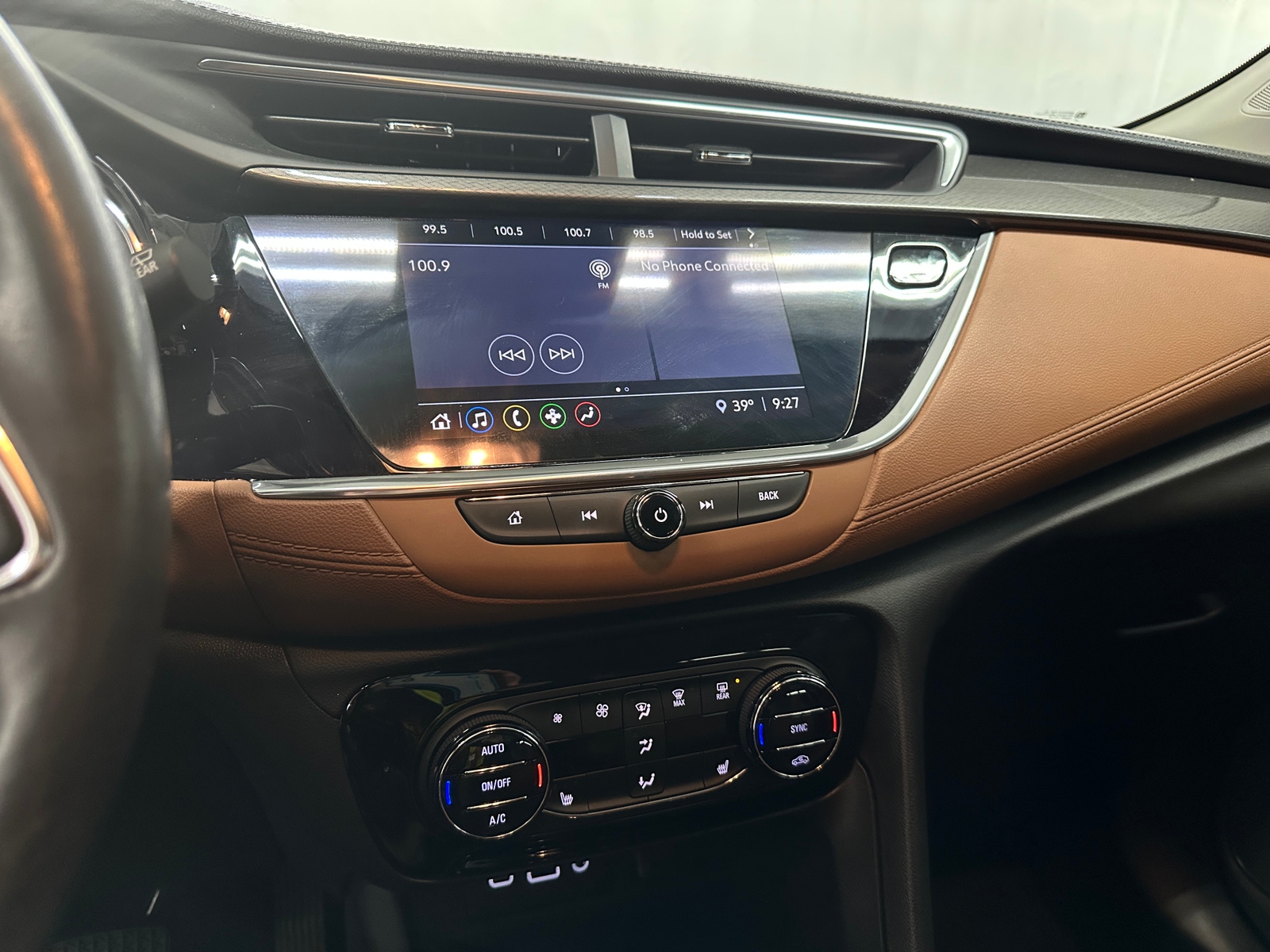 Thumbnail: 2020 Buick Encore GX - 3