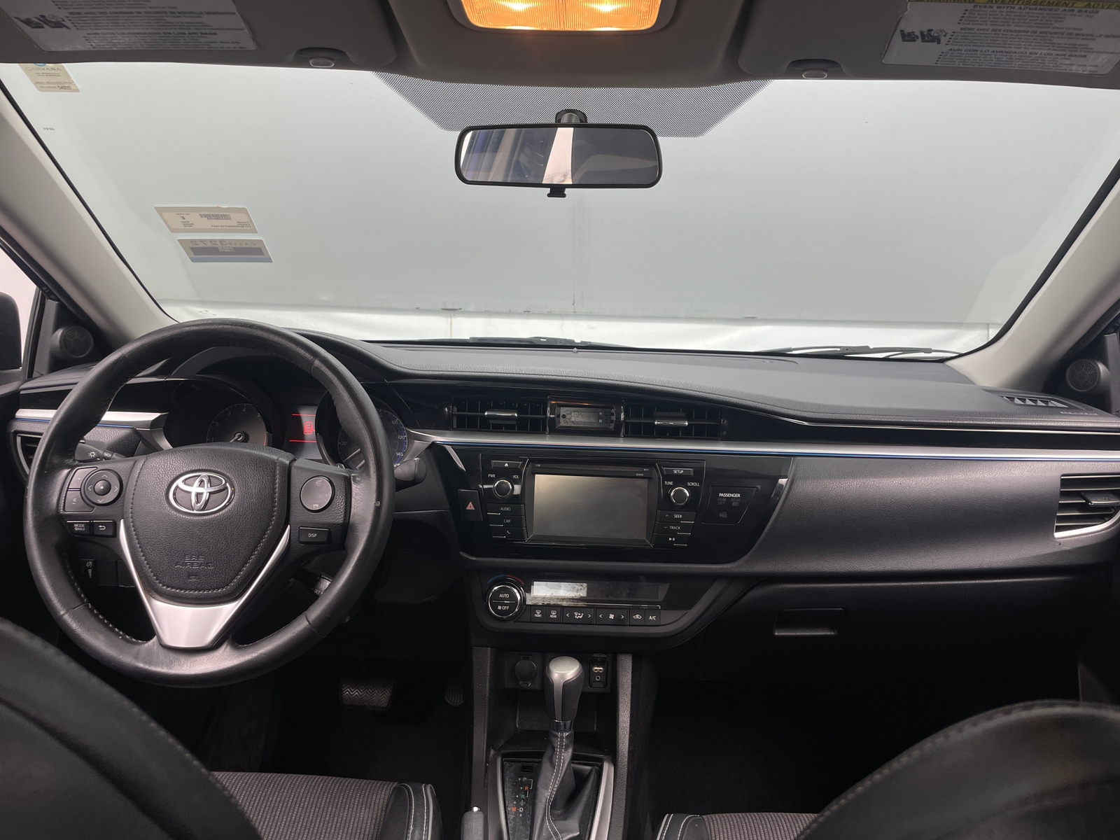 Thumbnail: 2015 Toyota Corolla - 3