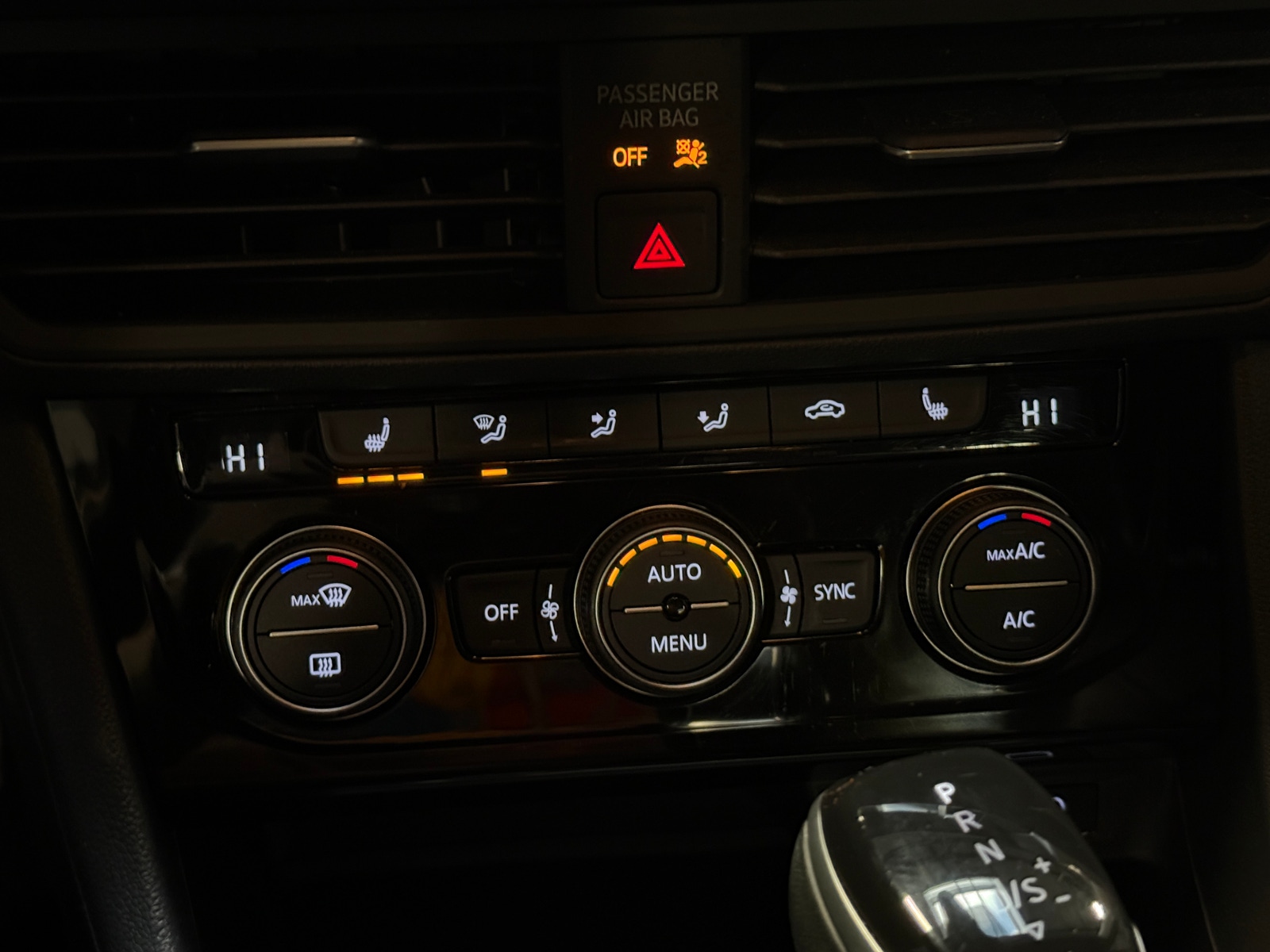 Thumbnail: 2022 Volkswagen Jetta - 3