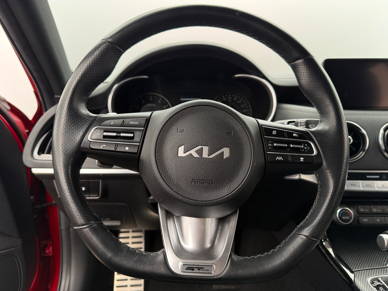 Thumbnail: 2023 Kia Stinger - 4