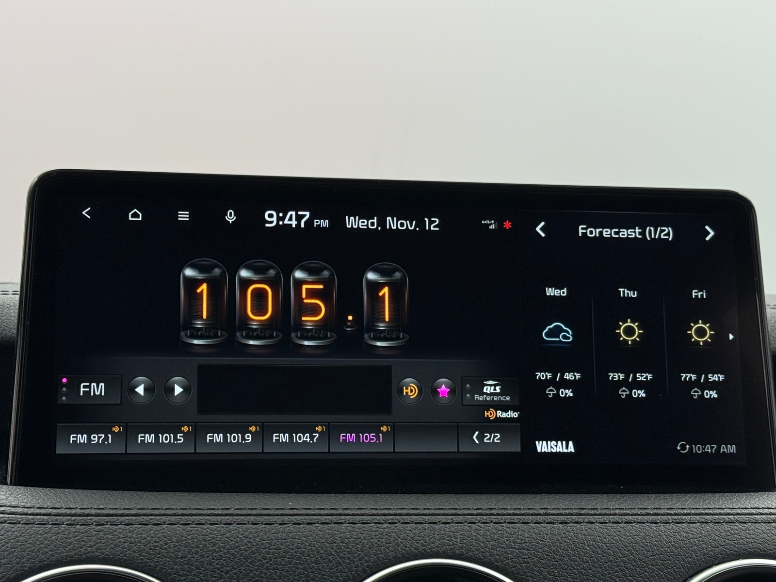 Thumbnail: 2023 Kia Stinger - 3