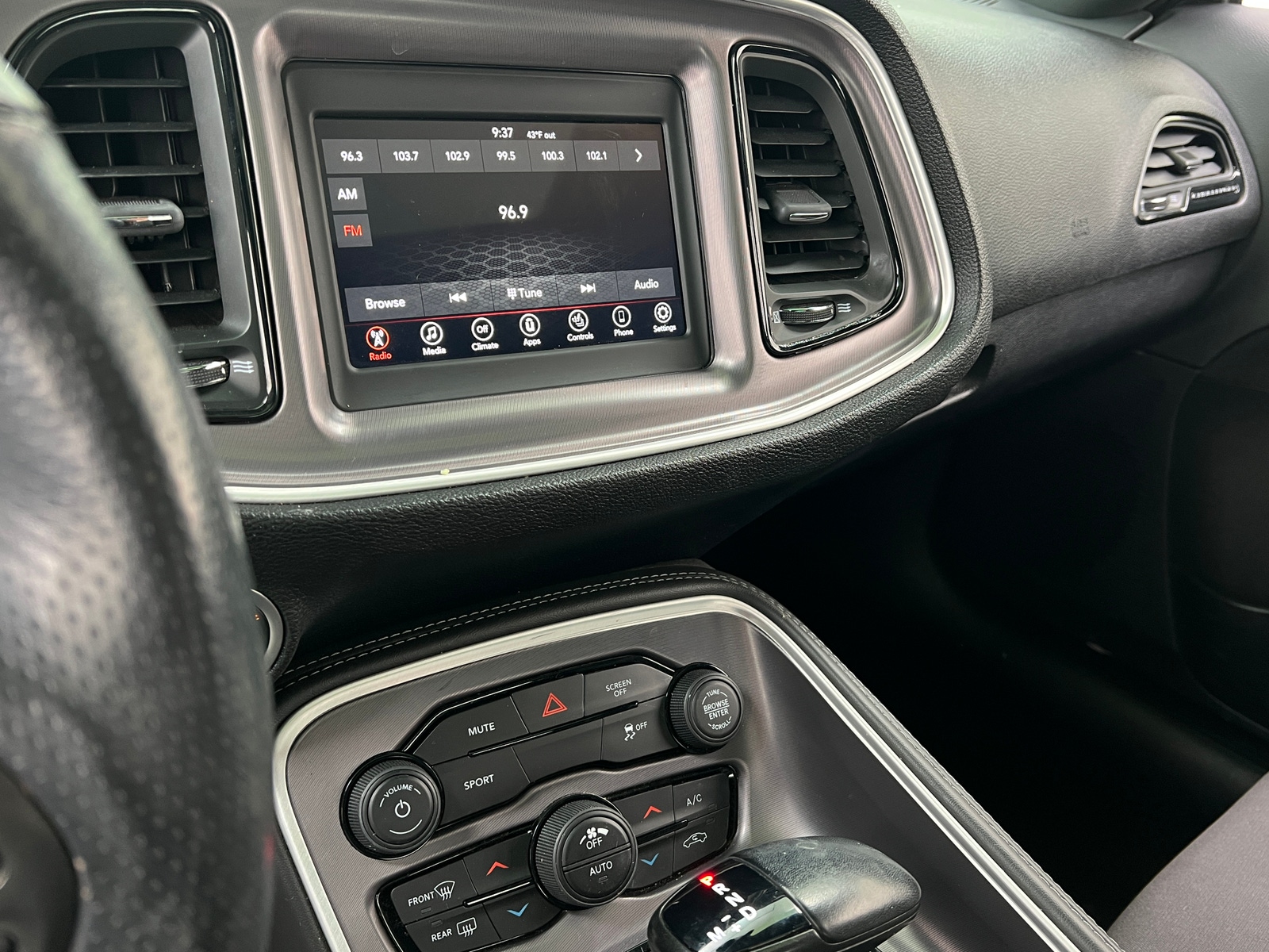 Thumbnail: 2019 Dodge Challenger - 3