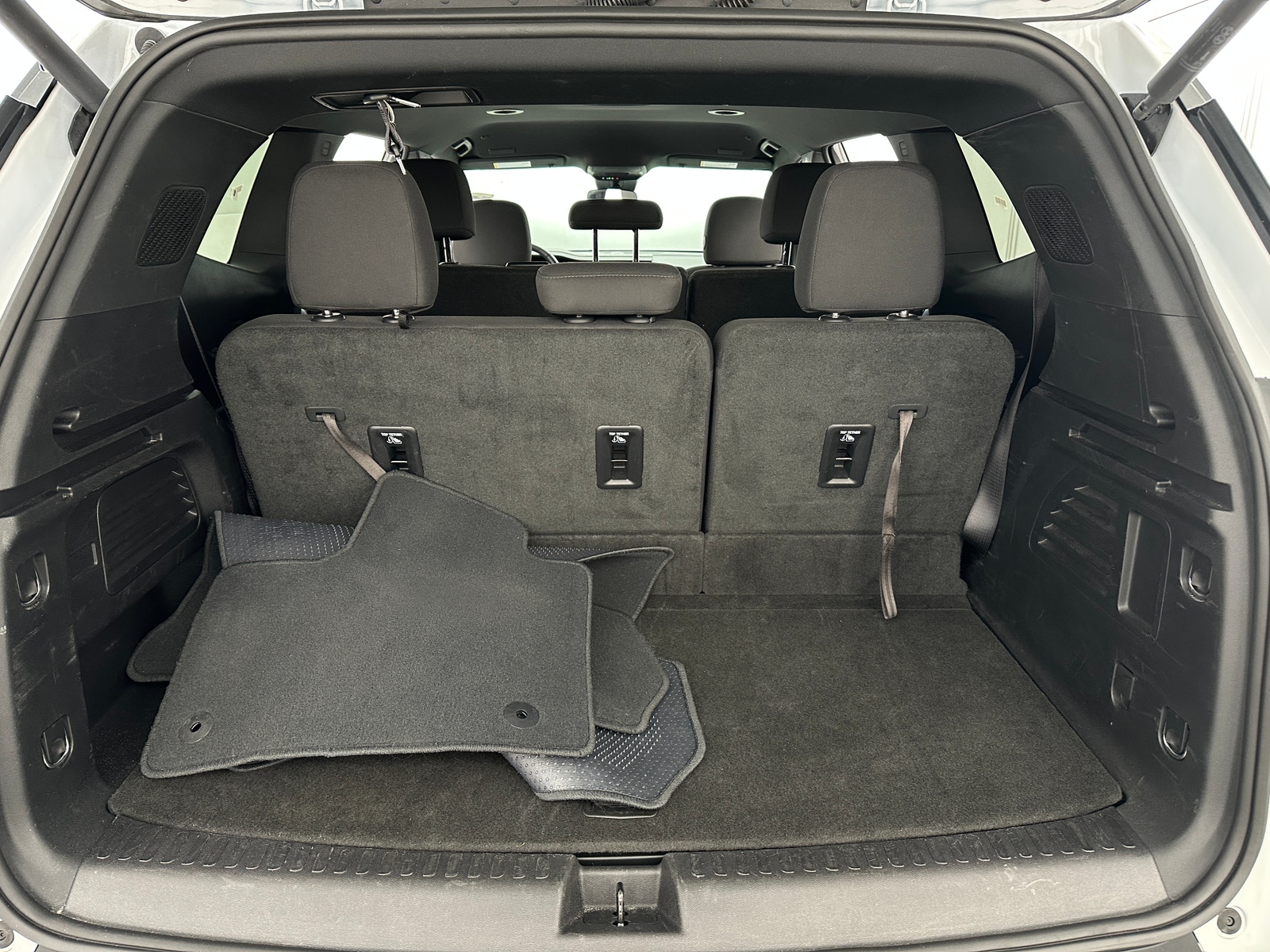 Thumbnail: 2025 GMC Acadia - 7