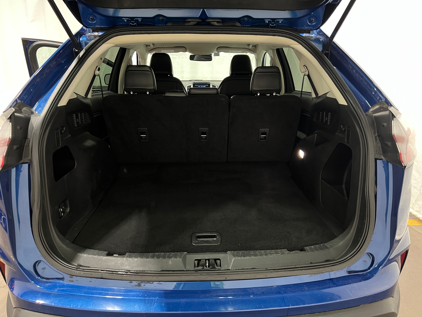 Thumbnail: 2024 Ford Edge - 6