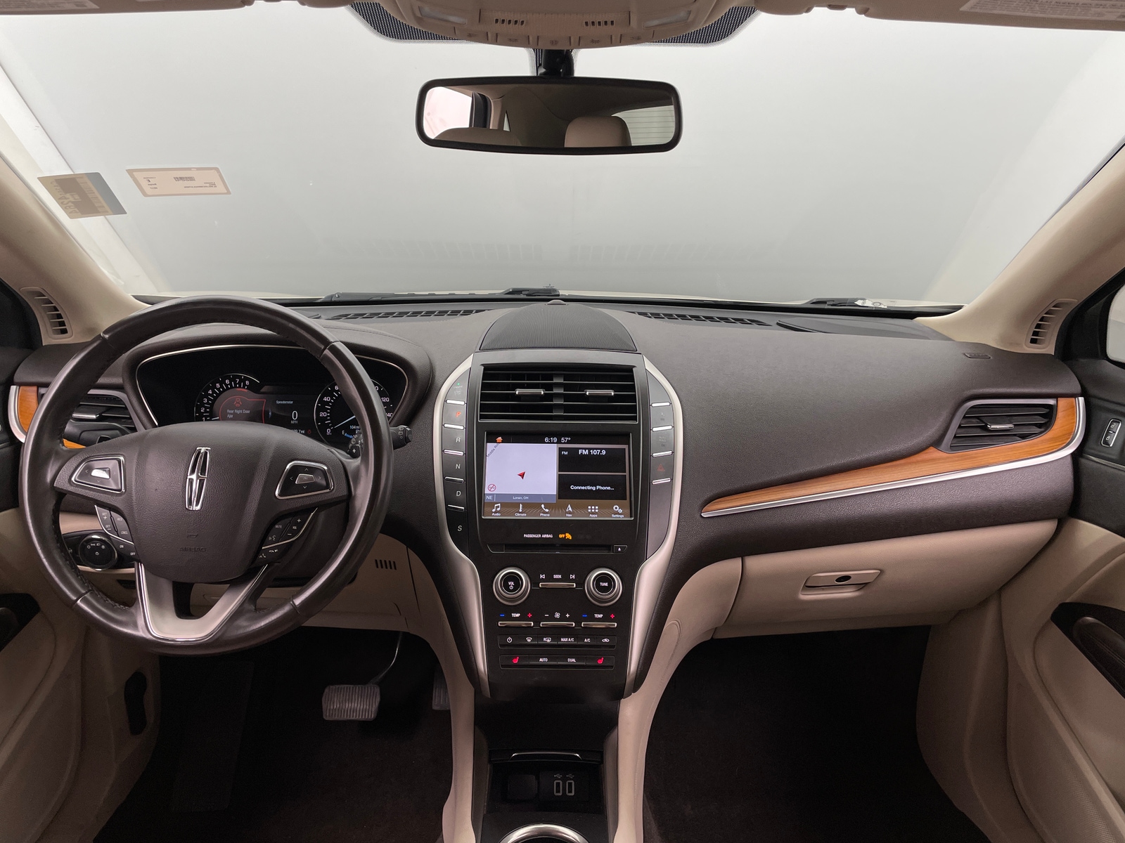 Thumbnail: 2017 Lincoln MKC - 2