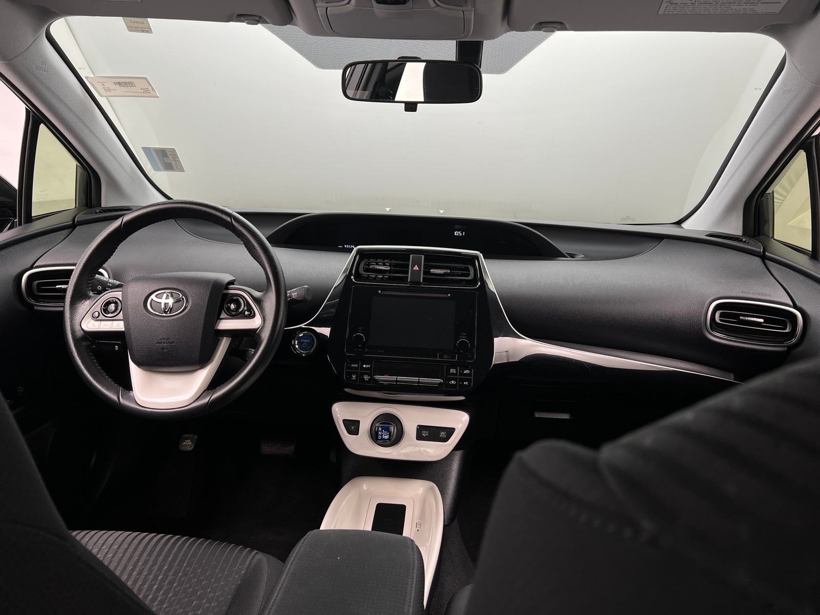 Thumbnail: 2016 Toyota Prius - 3