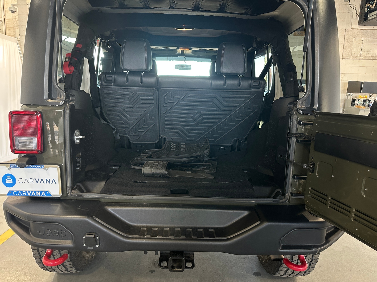 Thumbnail: 2016 Jeep Wrangler - 6