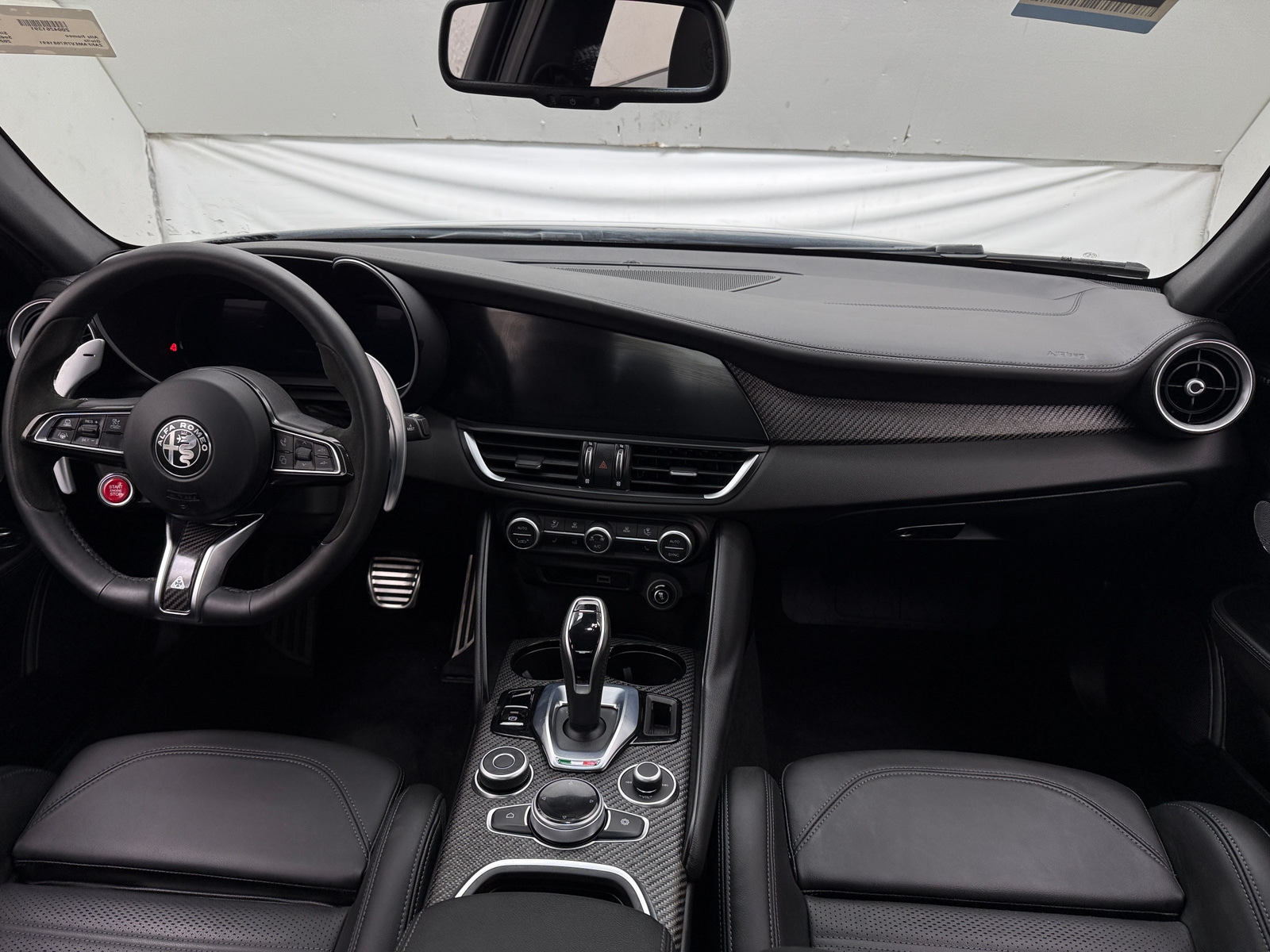 Thumbnail: 2024 Alfa Romeo Giulia - 2