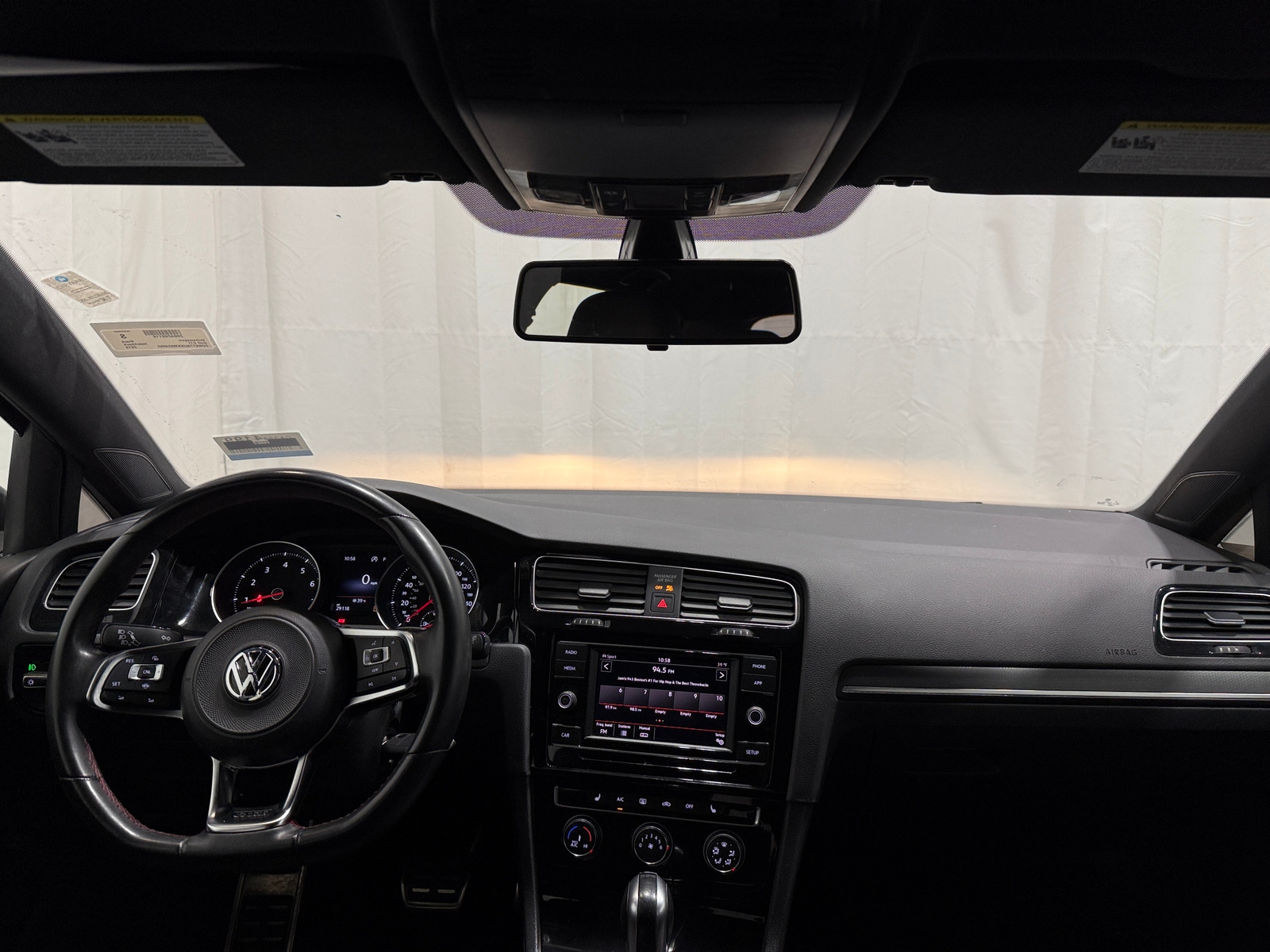 Thumbnail: 2019 Volkswagen Golf - 3