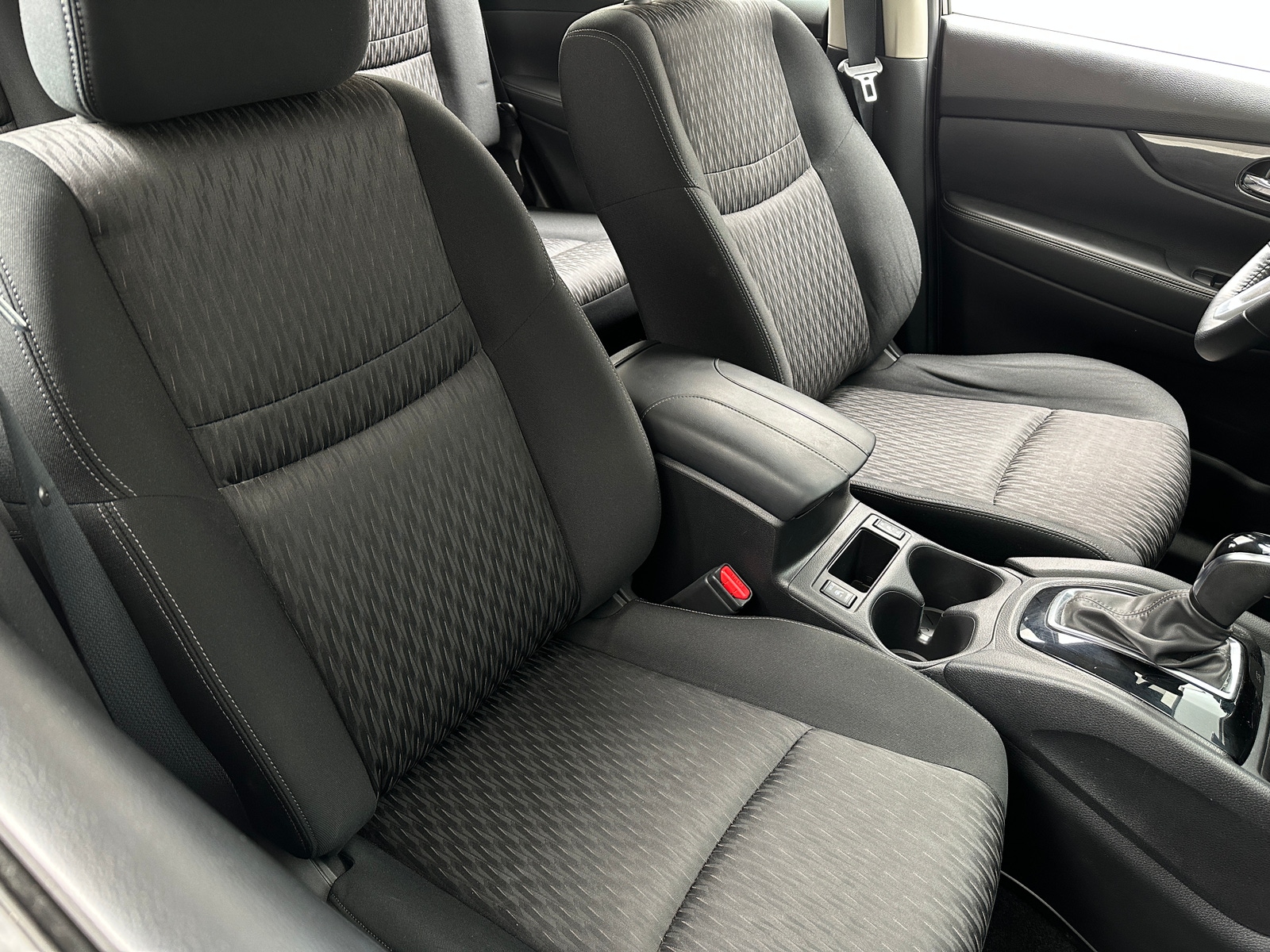 Thumbnail: 2020 Nissan Rogue - 2