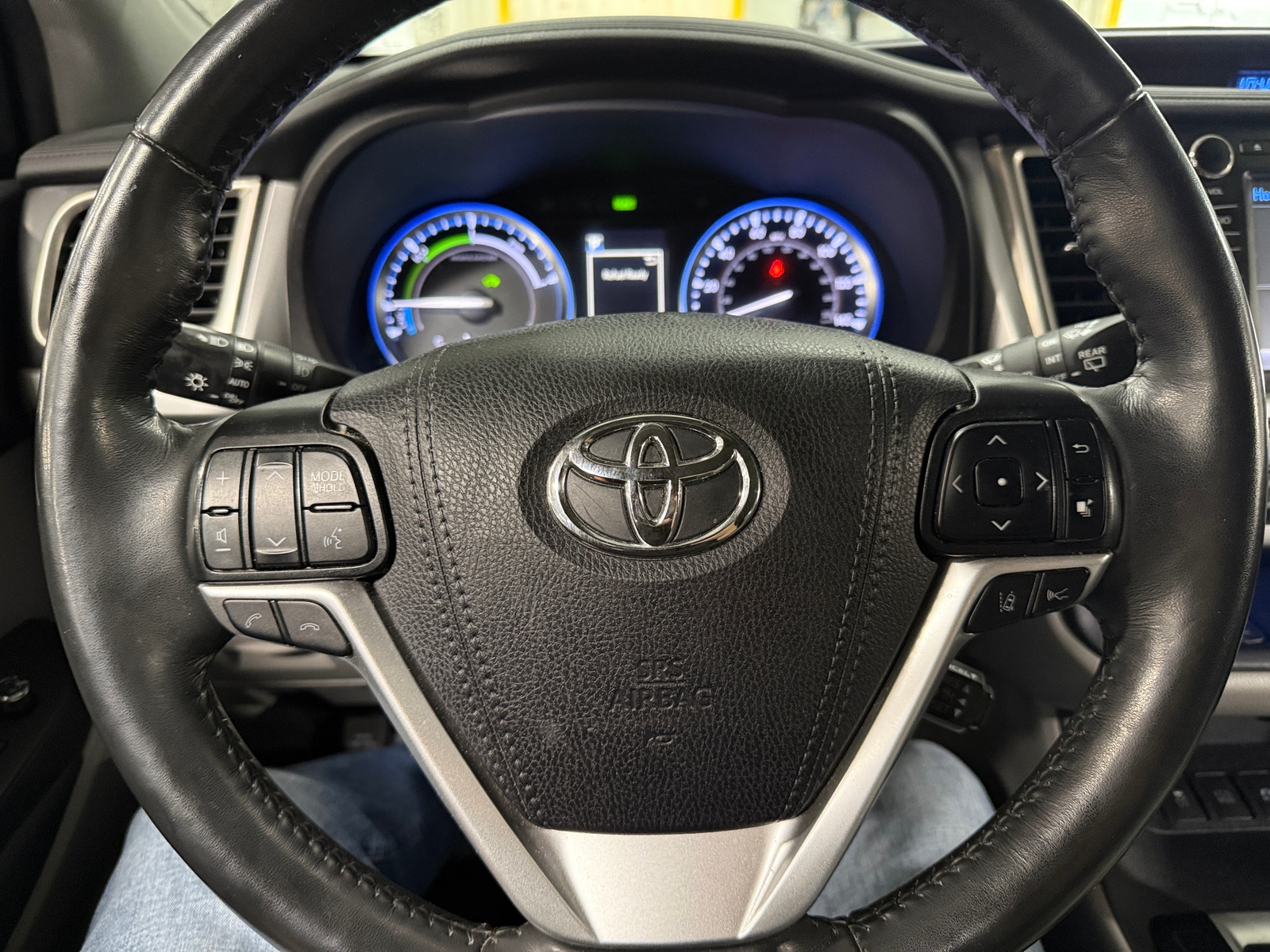 Thumbnail: 2019 Toyota Highlander - 4