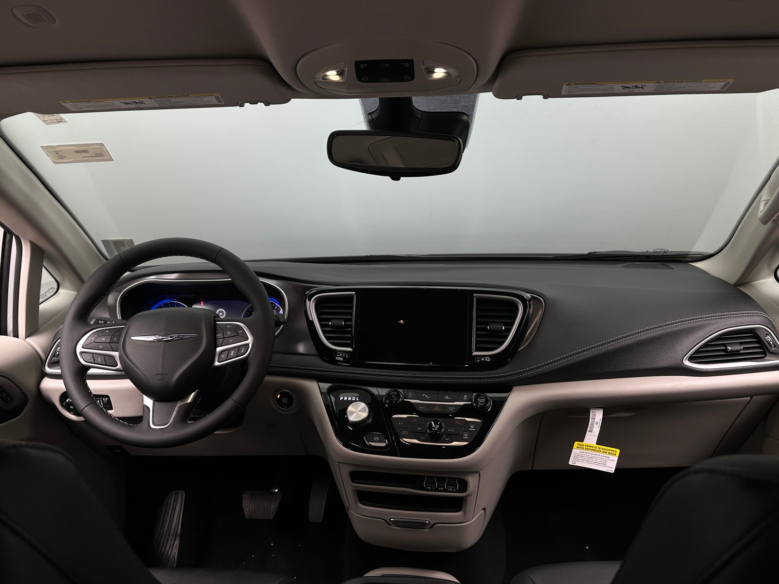 Thumbnail: 2024 Chrysler Pacifica - 2