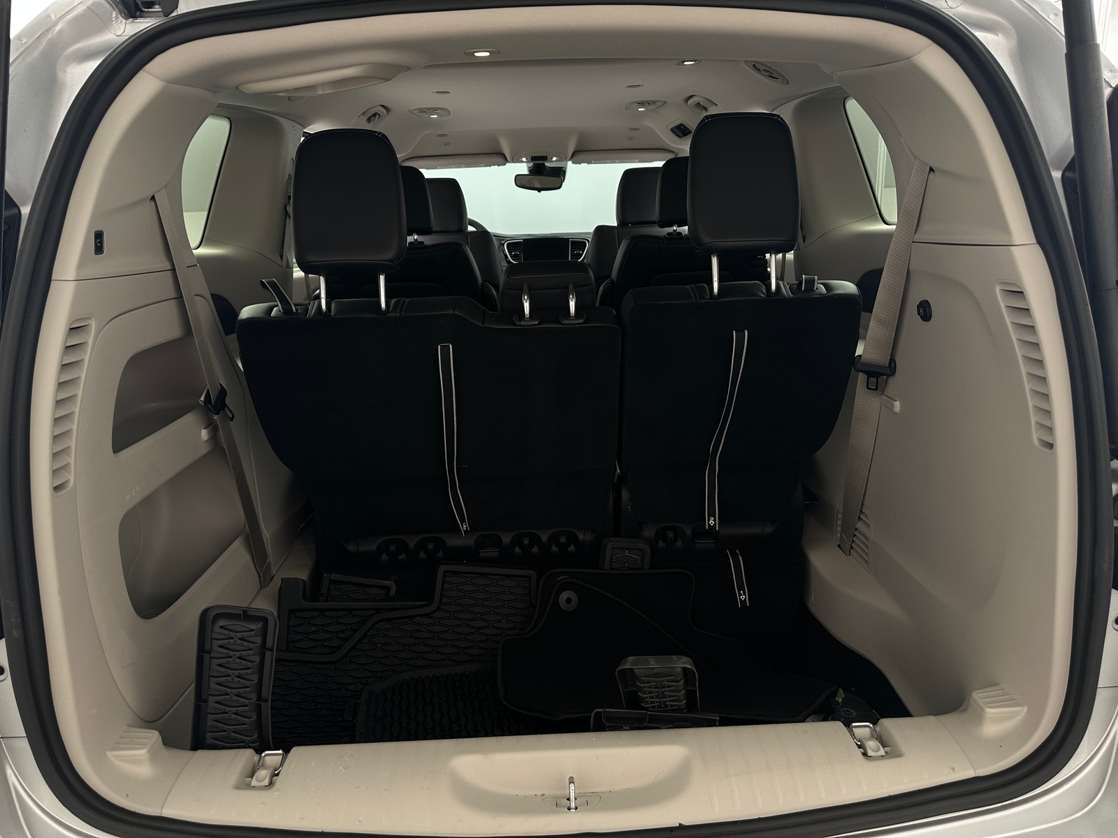 Thumbnail: 2024 Chrysler Pacifica - 6