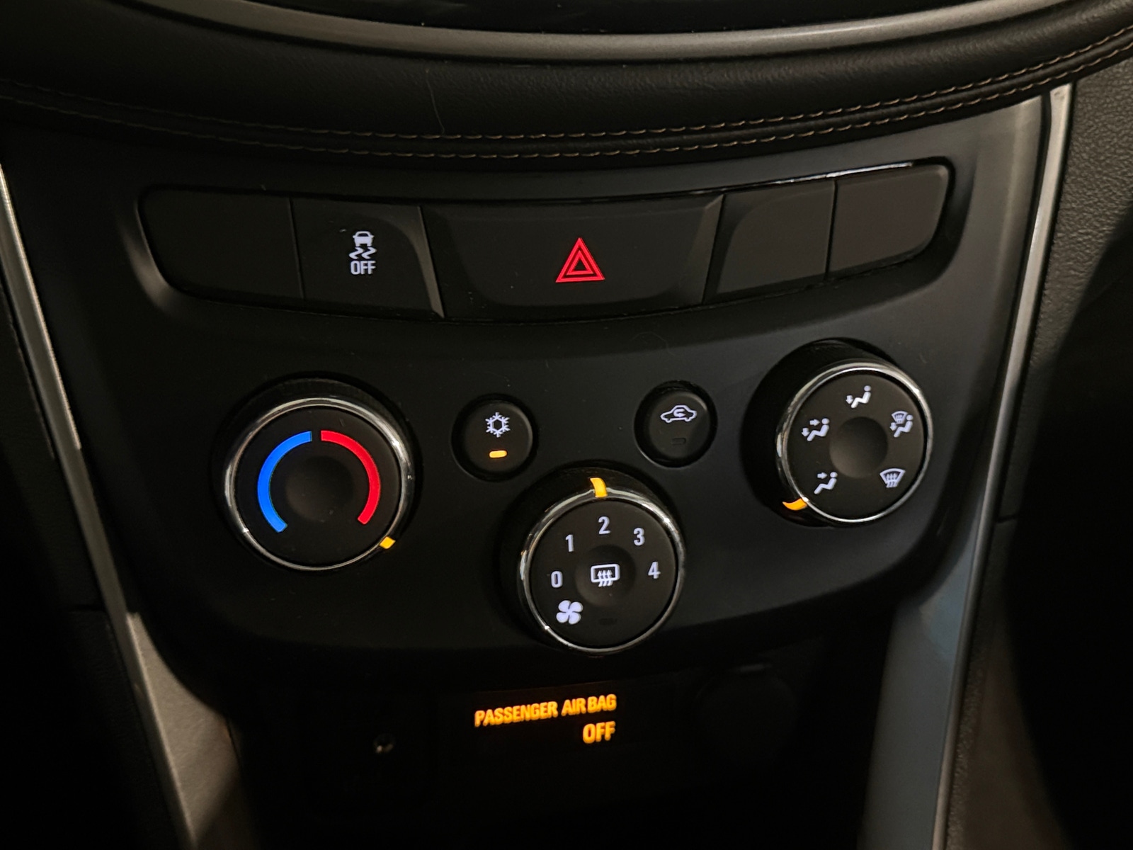 Thumbnail: 2019 Chevrolet Trax - 4