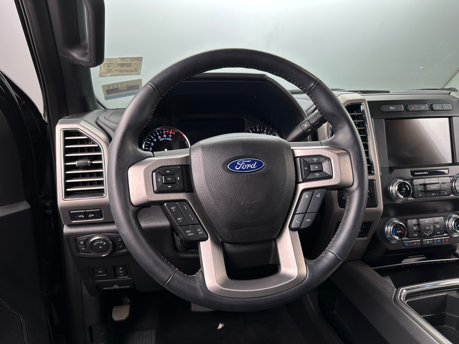 Thumbnail: 2019 Ford Econoline - 4