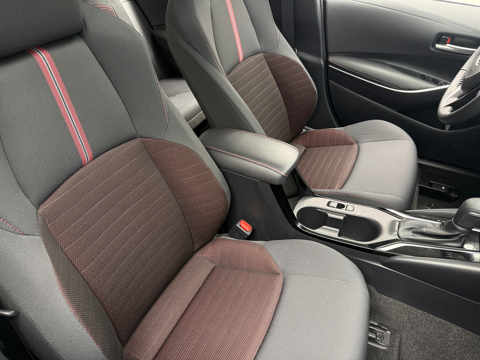 Thumbnail: 2024 Toyota Corolla - 2