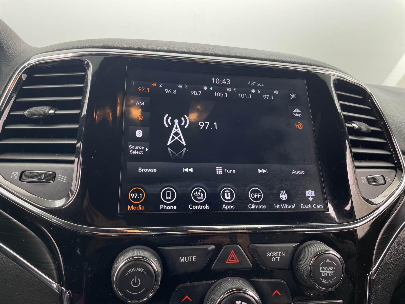 Thumbnail: 2021 Jeep Grand Cherokee - 3