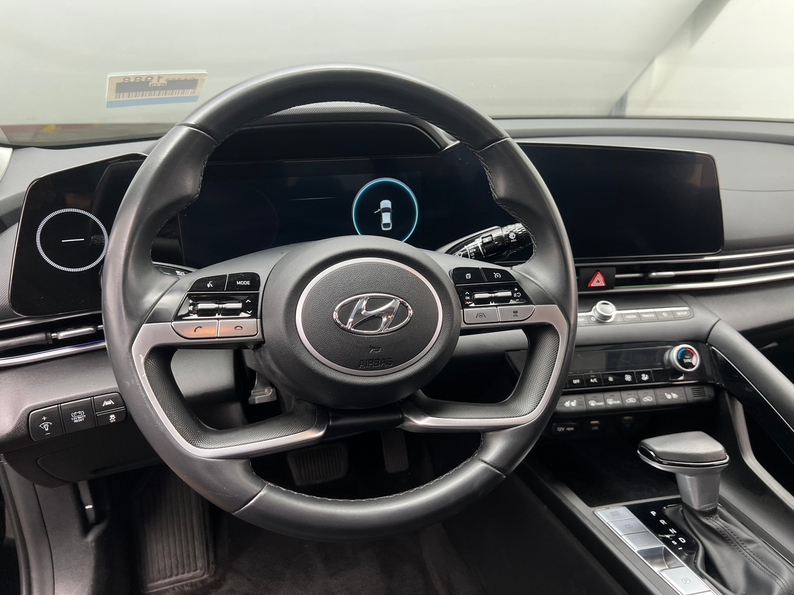 Thumbnail: 2023 Hyundai Elantra - 4