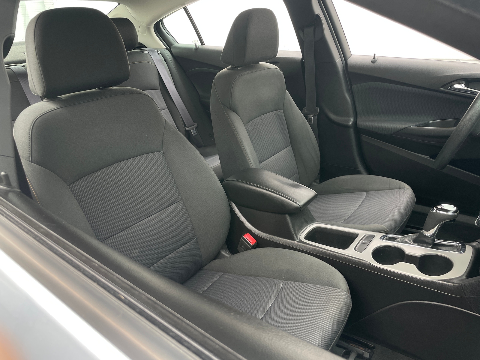 Thumbnail: 2017 Chevrolet Cruze - 2