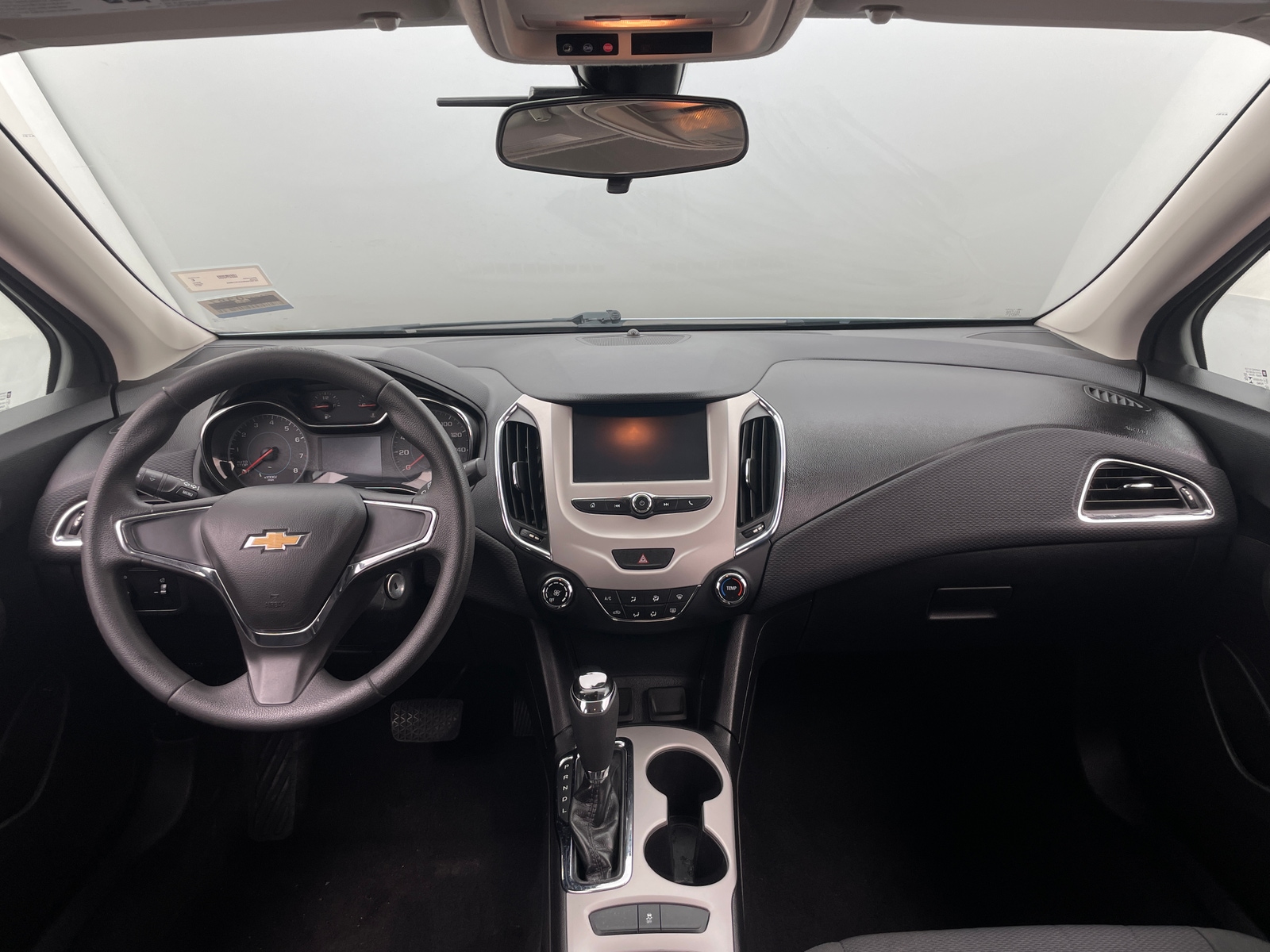 Thumbnail: 2017 Chevrolet Cruze - 3