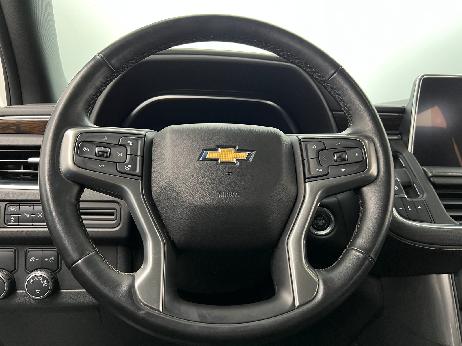 Thumbnail: 2023 Chevrolet Suburban - 4