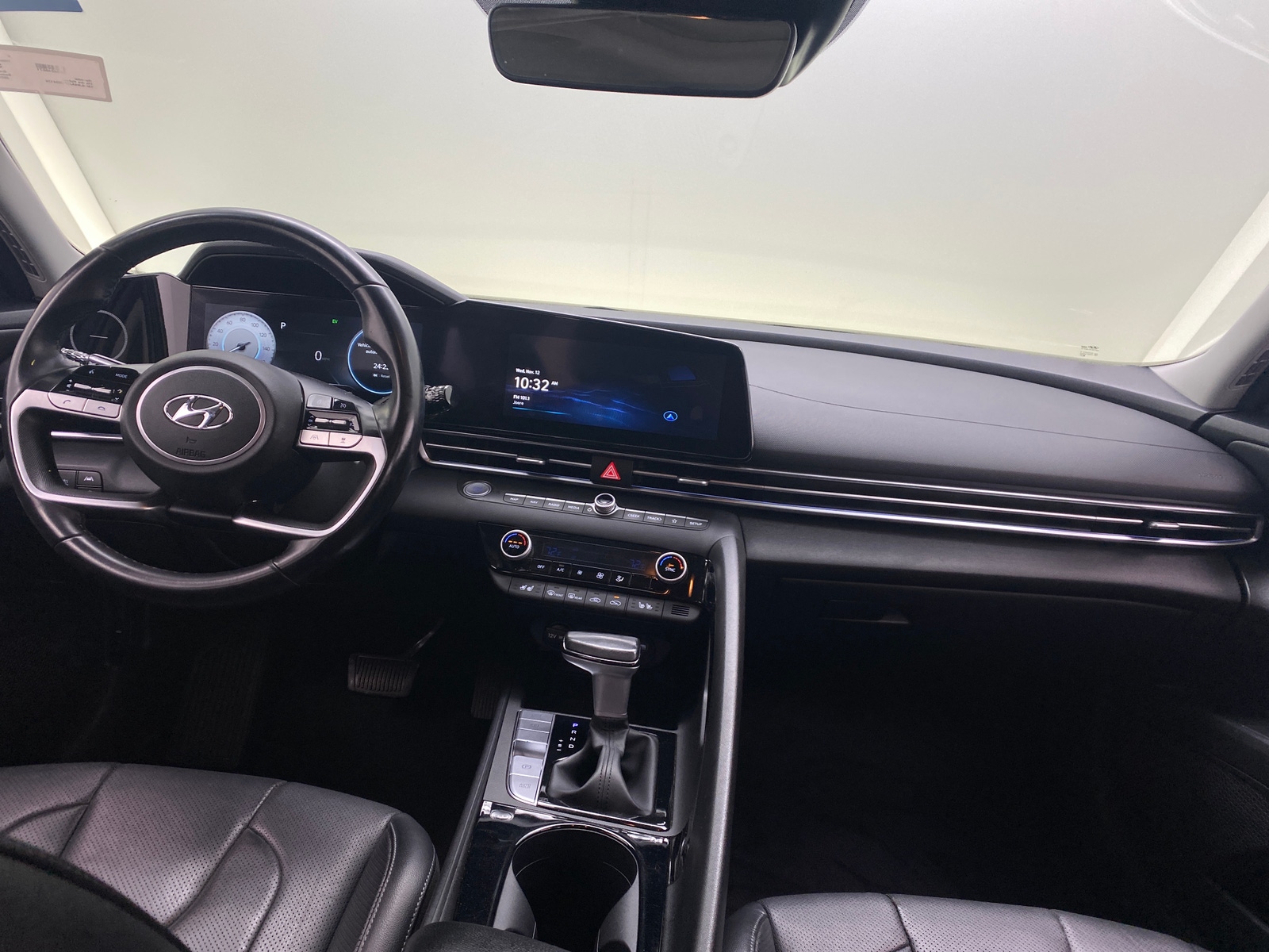 Thumbnail: 2023 Hyundai Elantra - 2