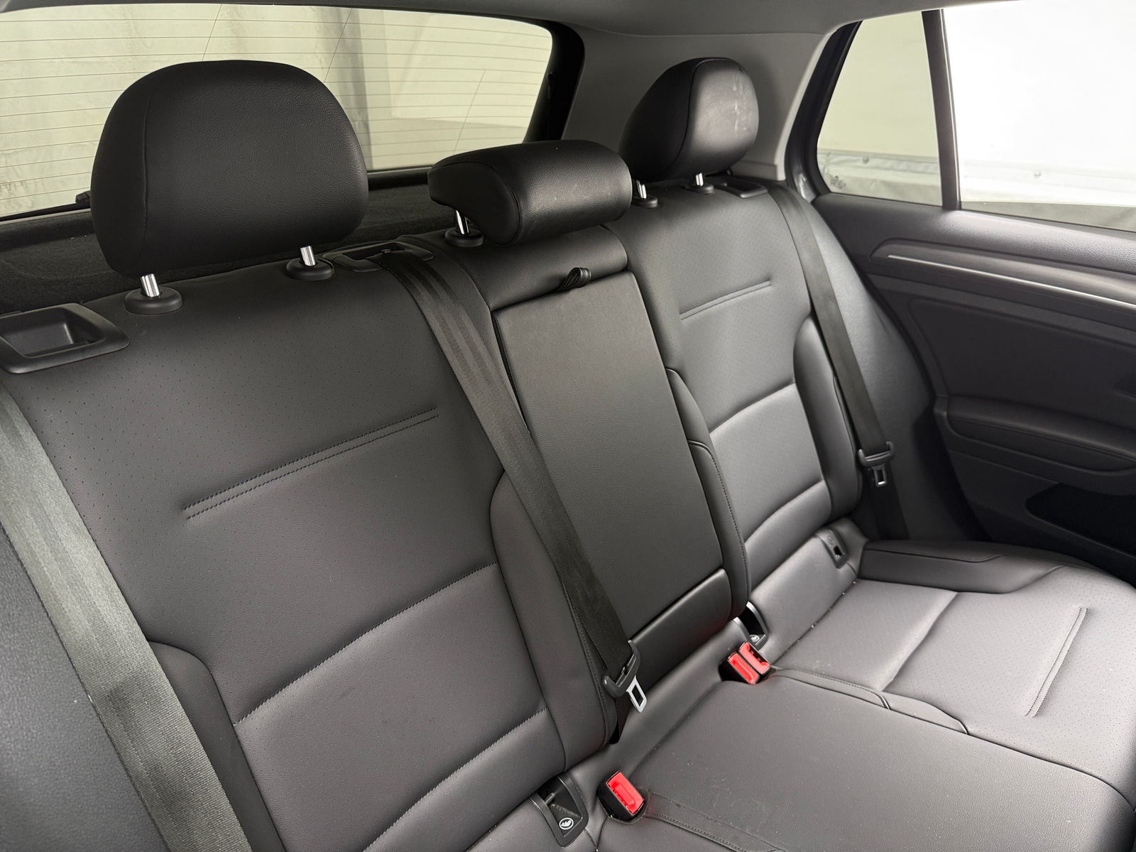 Thumbnail: 2019 Volkswagen e-Golf - 5