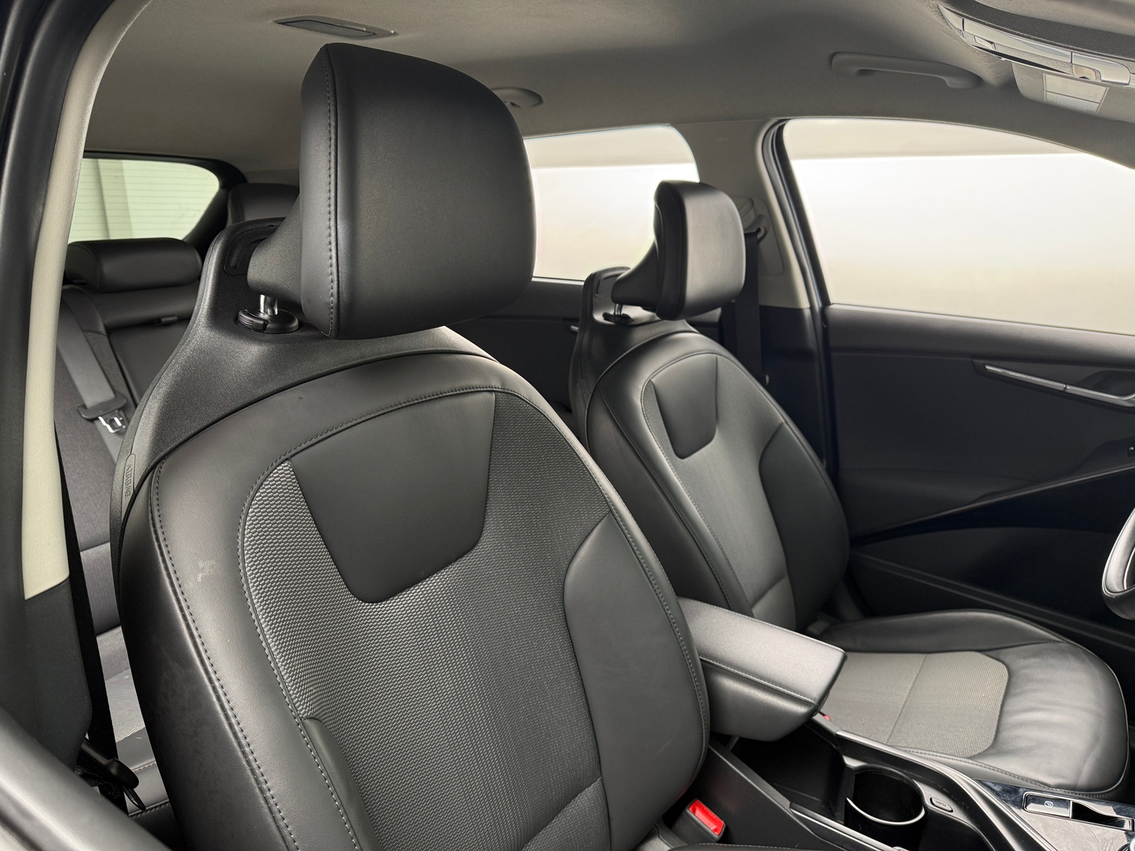 Thumbnail: 2023 Kia Niro - 2