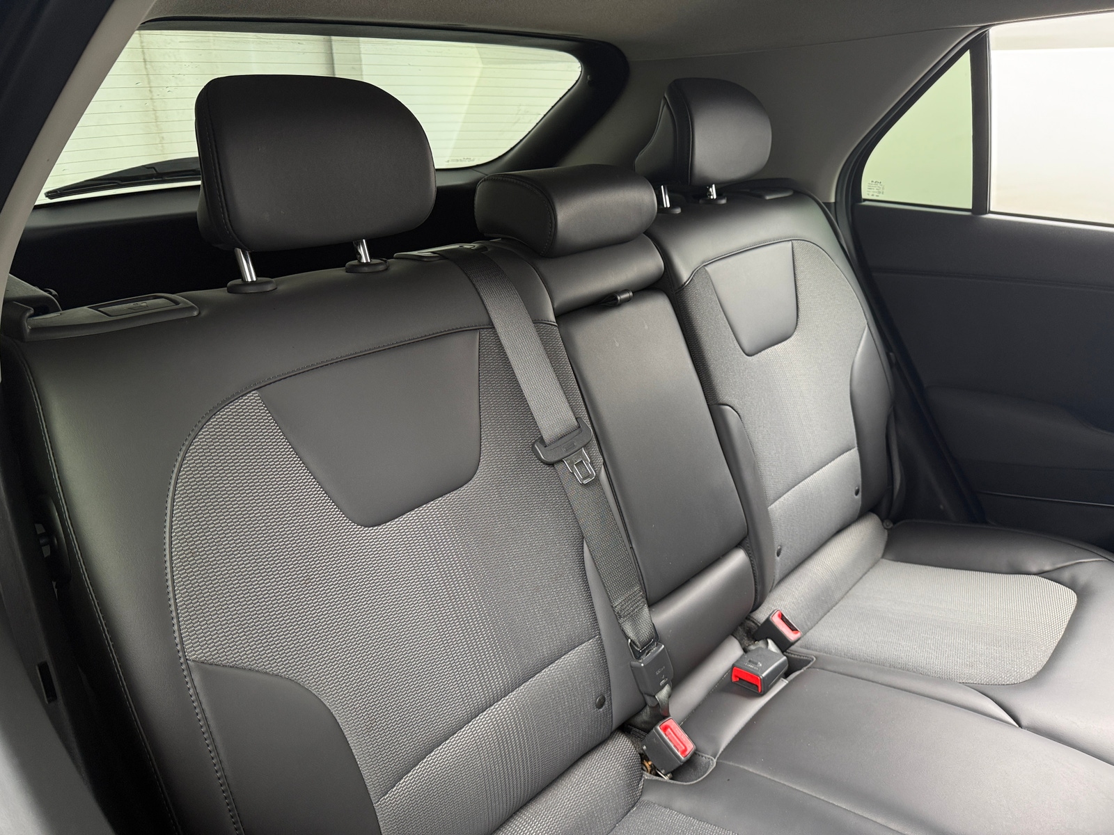 Thumbnail: 2023 Kia Niro - 6