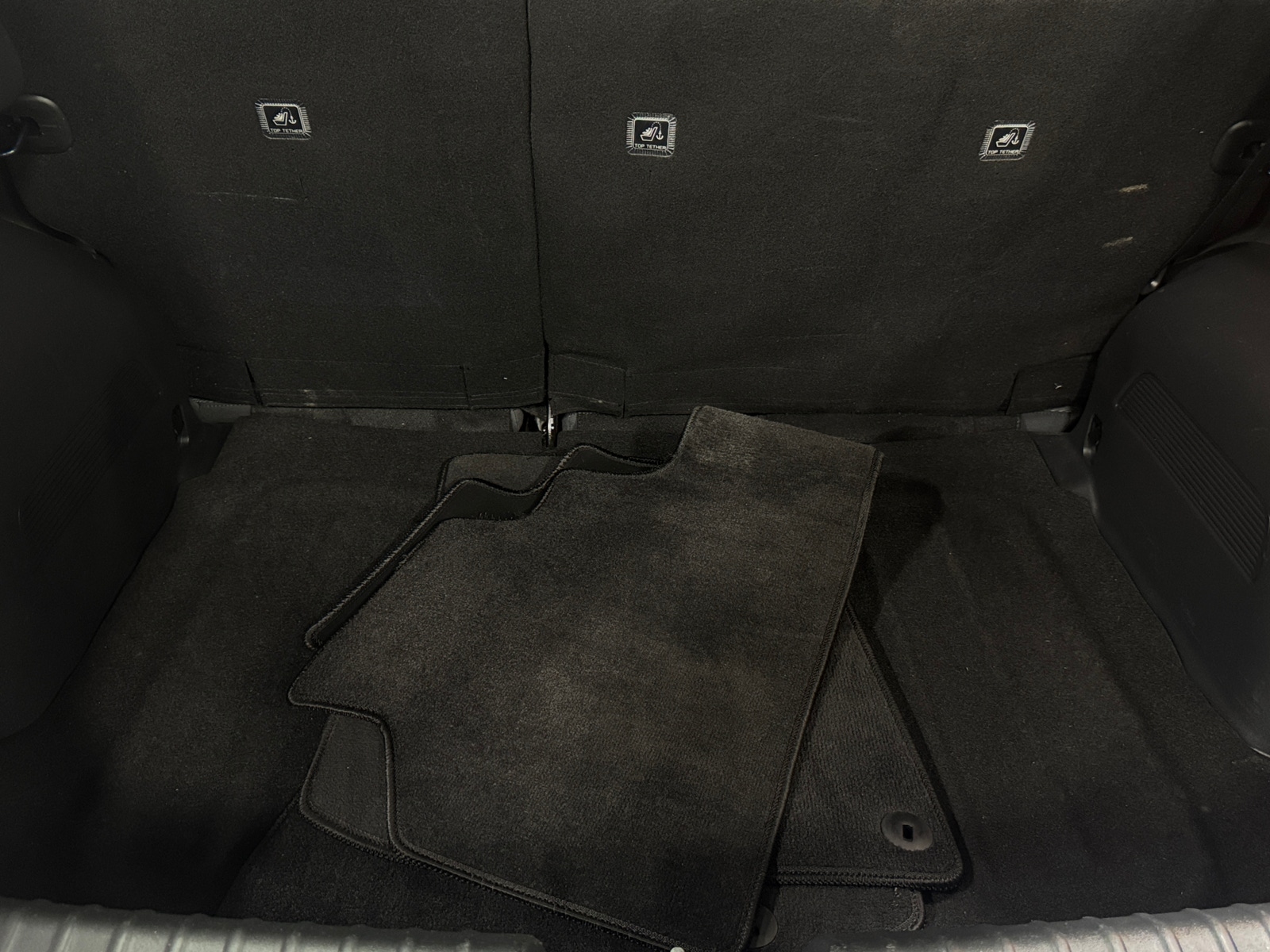 Thumbnail: 2023 Kia Niro - 7