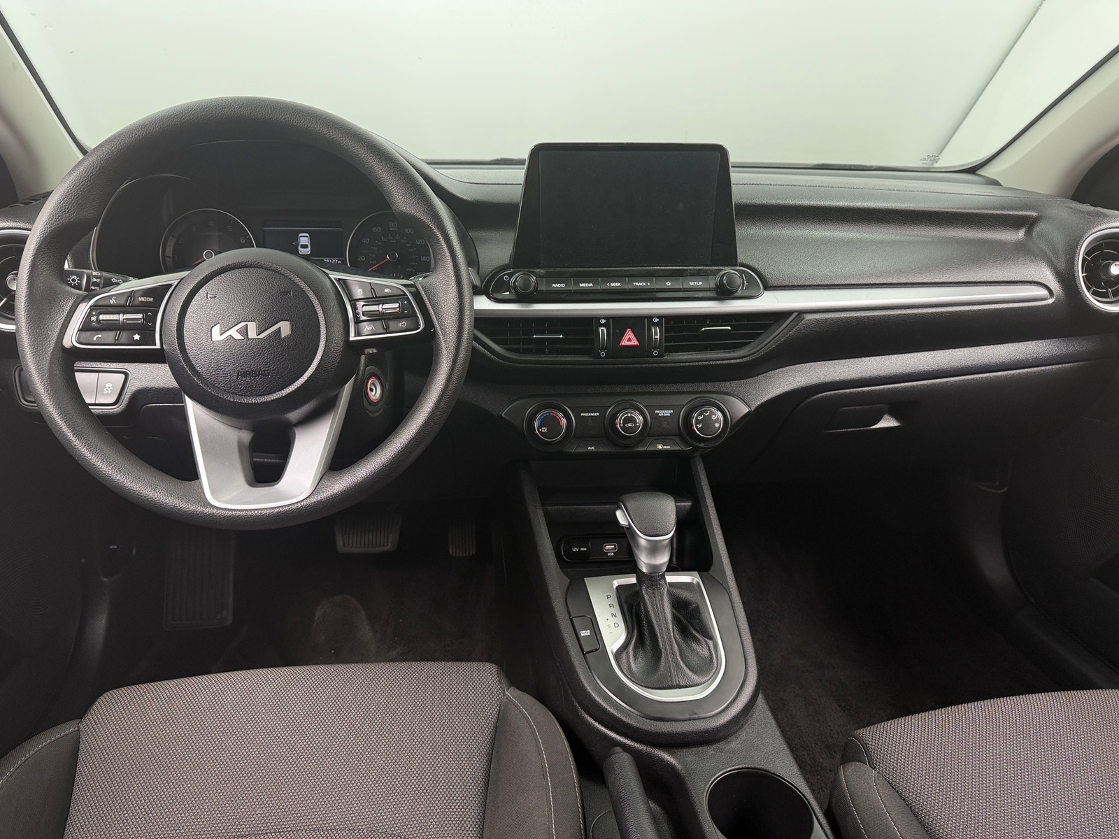 Thumbnail: 2023 Kia Forte - 3