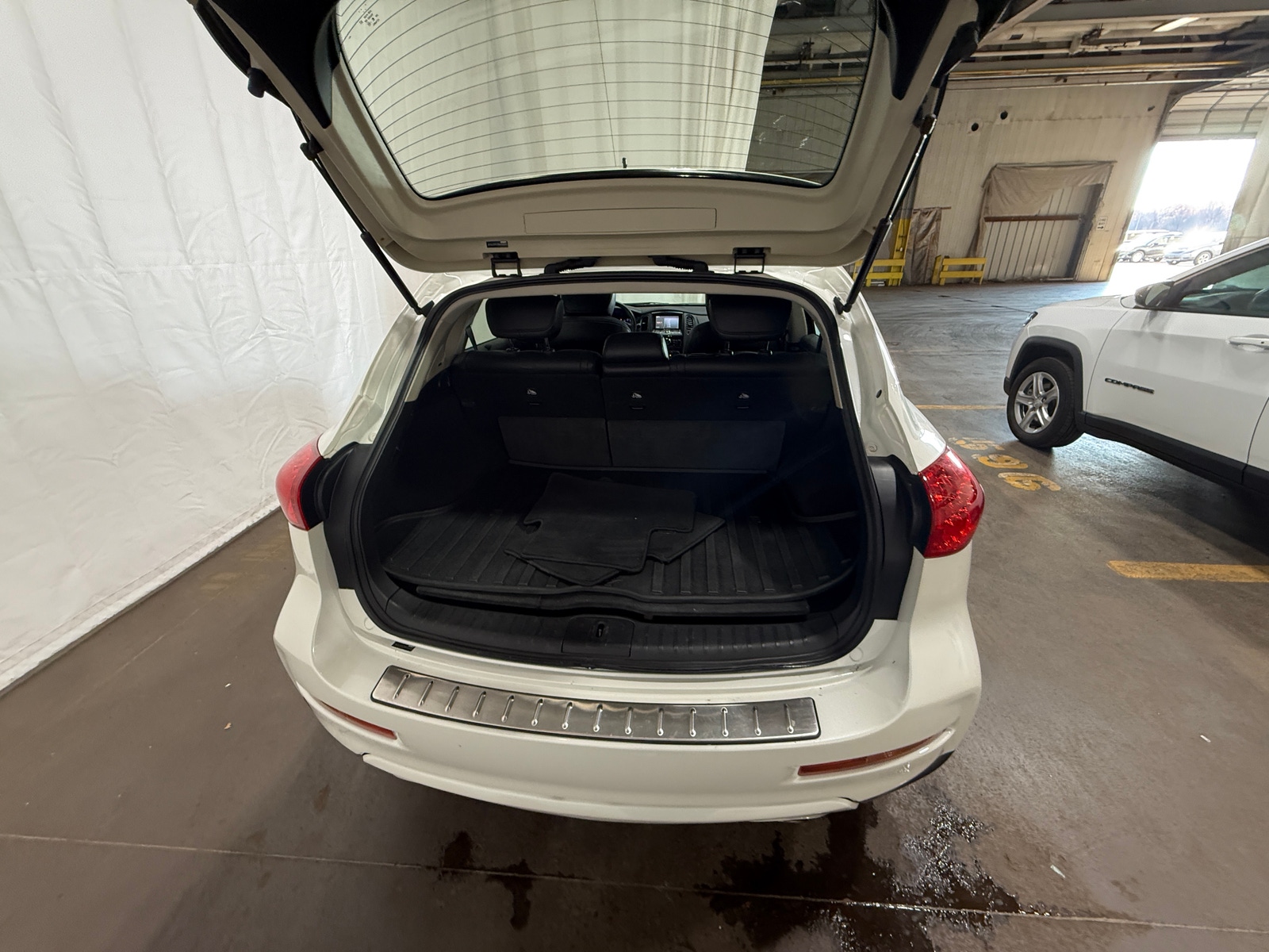 Thumbnail: 2017 INFINITI QX50 - 6