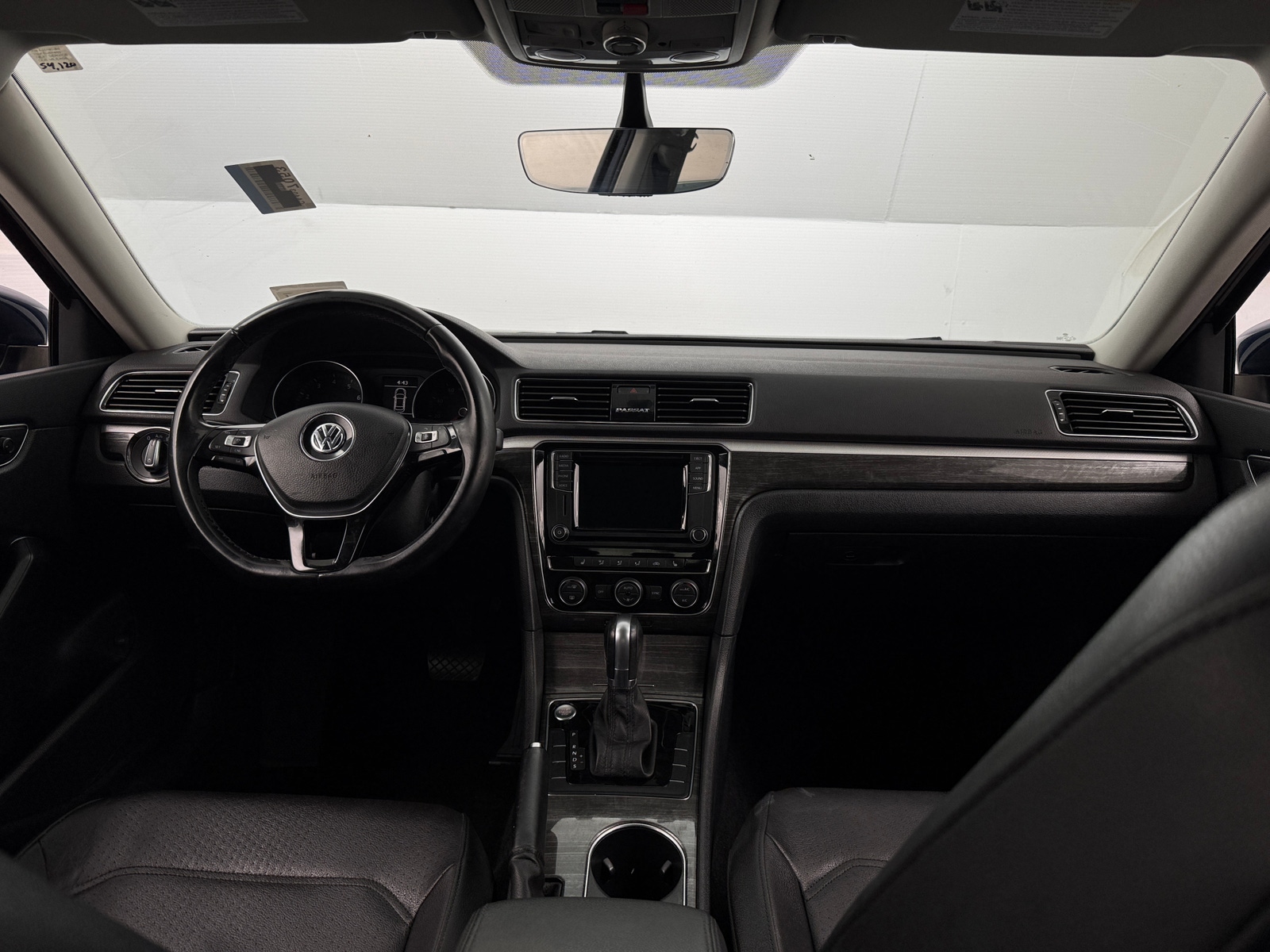 Thumbnail: 2018 Volkswagen Passat - 2