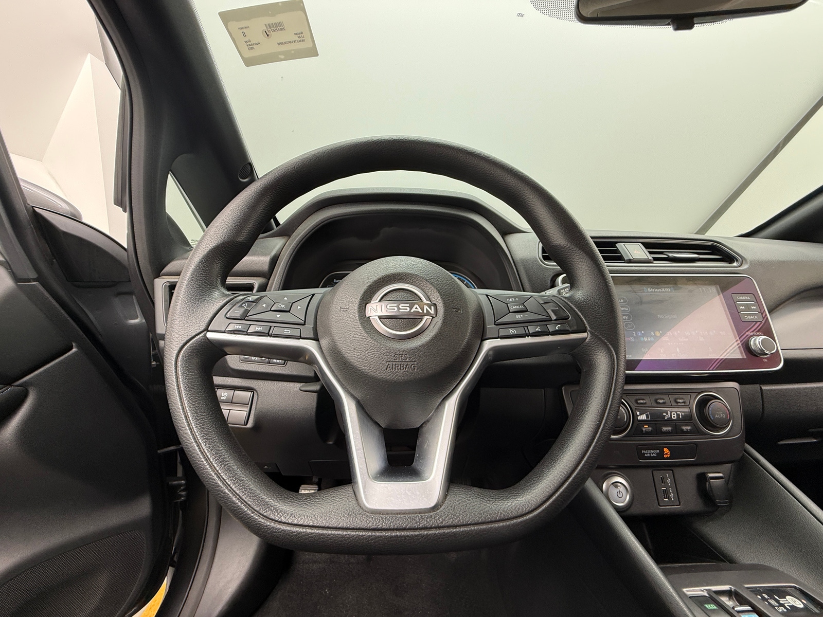 Thumbnail: 2023 Nissan Leaf - 5