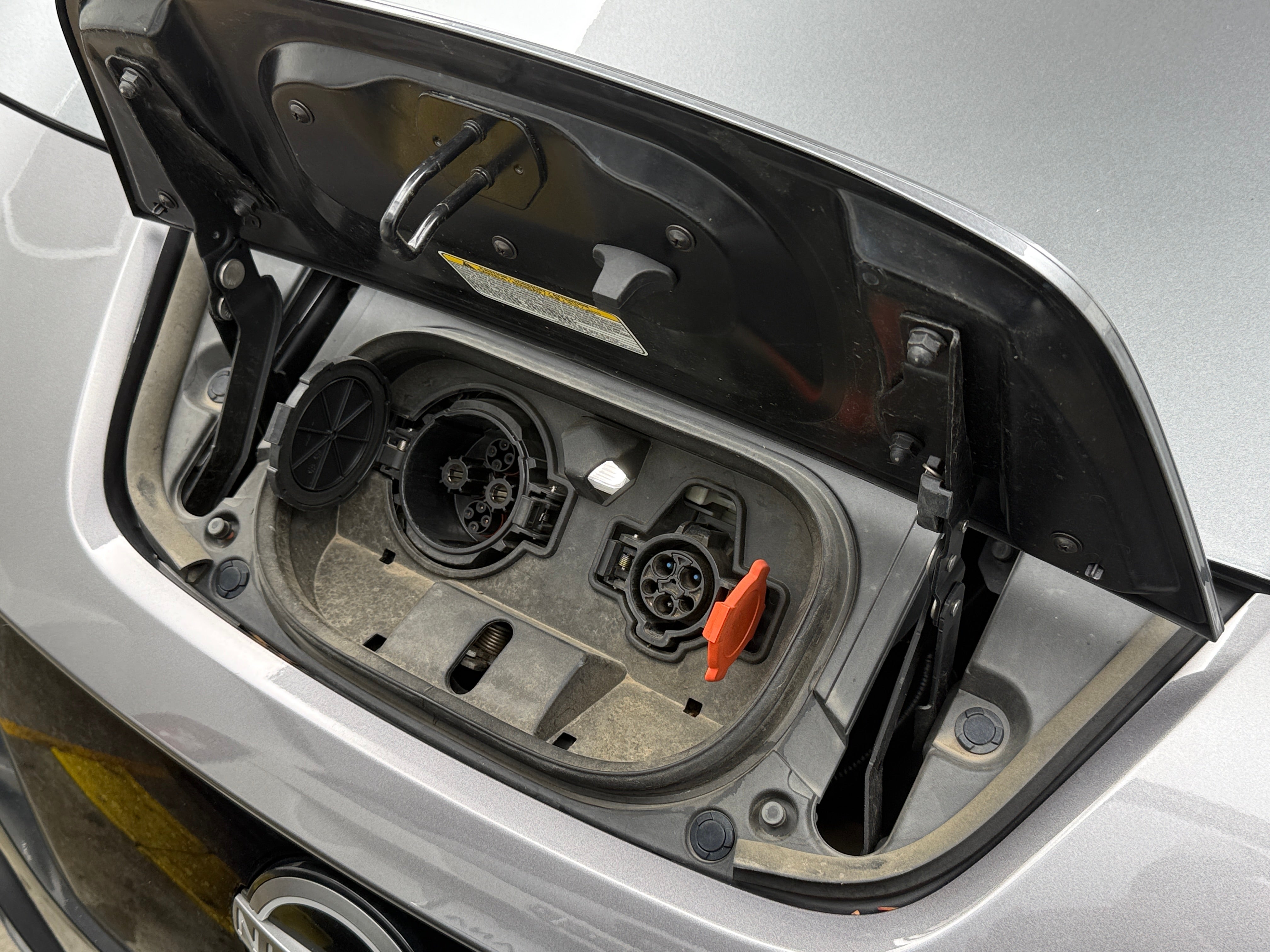 Used 2023 Nissan Leaf S with VIN 1N4AZ1BV4PC553998 for sale in Oak Creek, WI