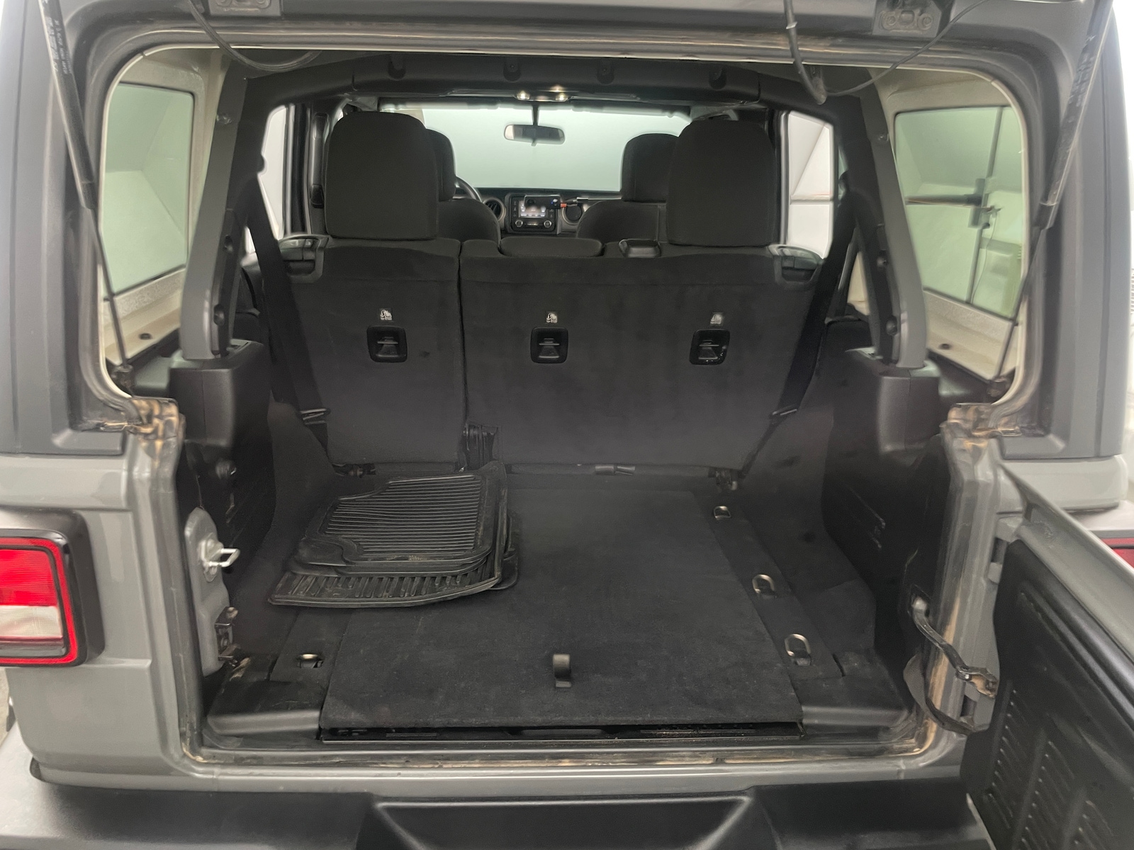 Thumbnail: 2020 Jeep Wrangler - 7