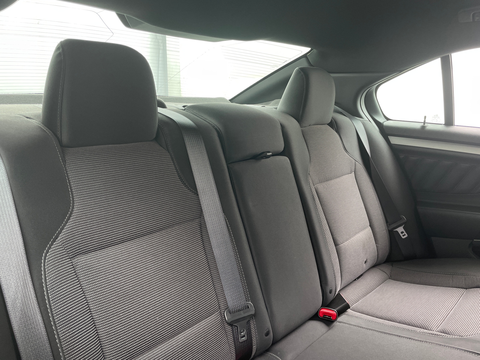 Thumbnail: 2016 Ford Taurus - 6