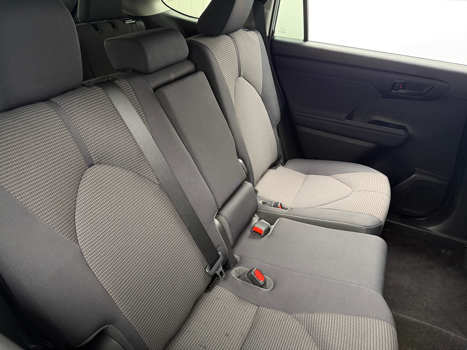 Thumbnail: 2023 Toyota Highlander - 6