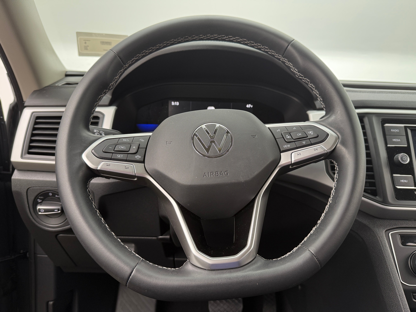 Thumbnail: 2022 Volkswagen Atlas - 4