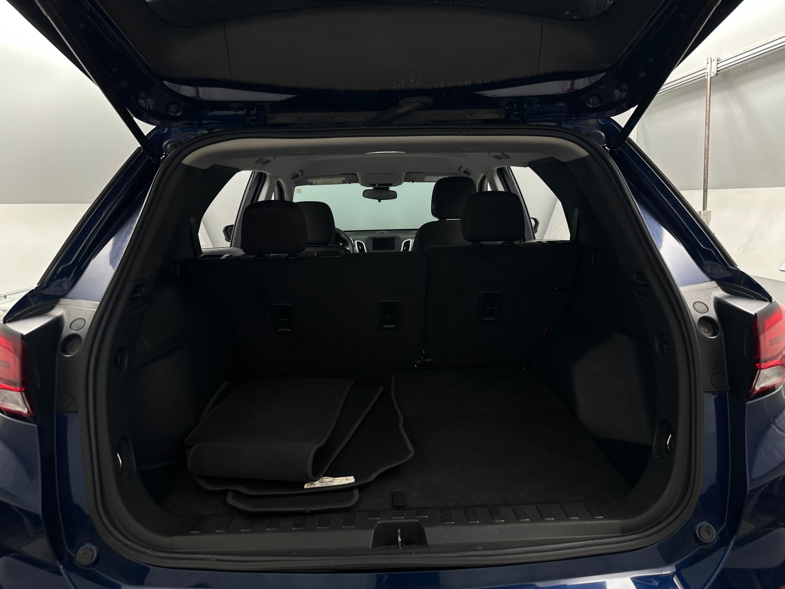 Thumbnail: 2022 Chevrolet Equinox - 7