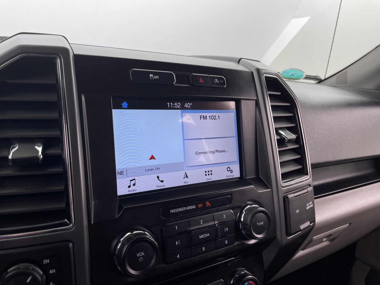 Thumbnail: 2018 Ford Econoline - 4