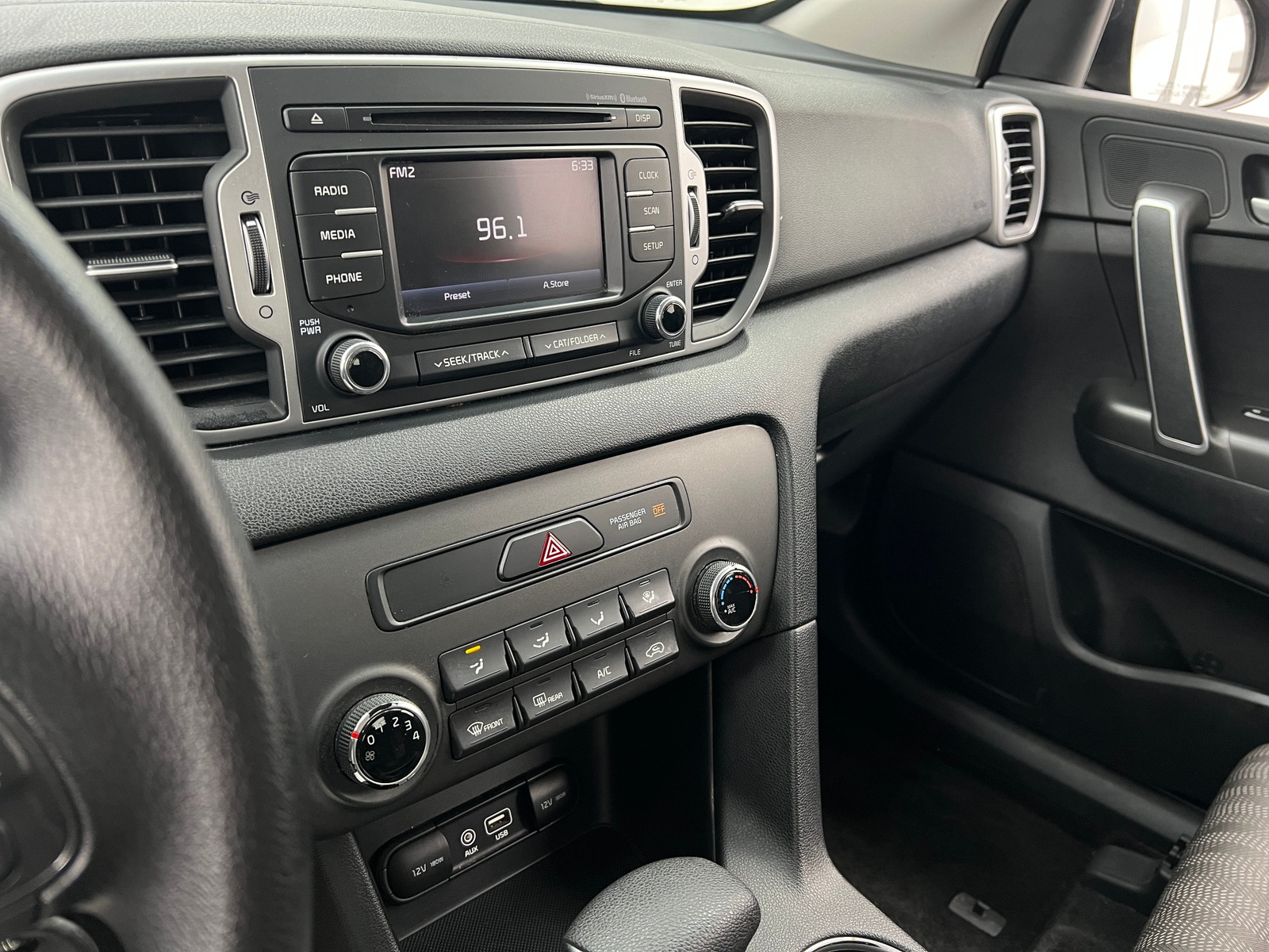 Thumbnail: 2017 Kia Sportage - 4