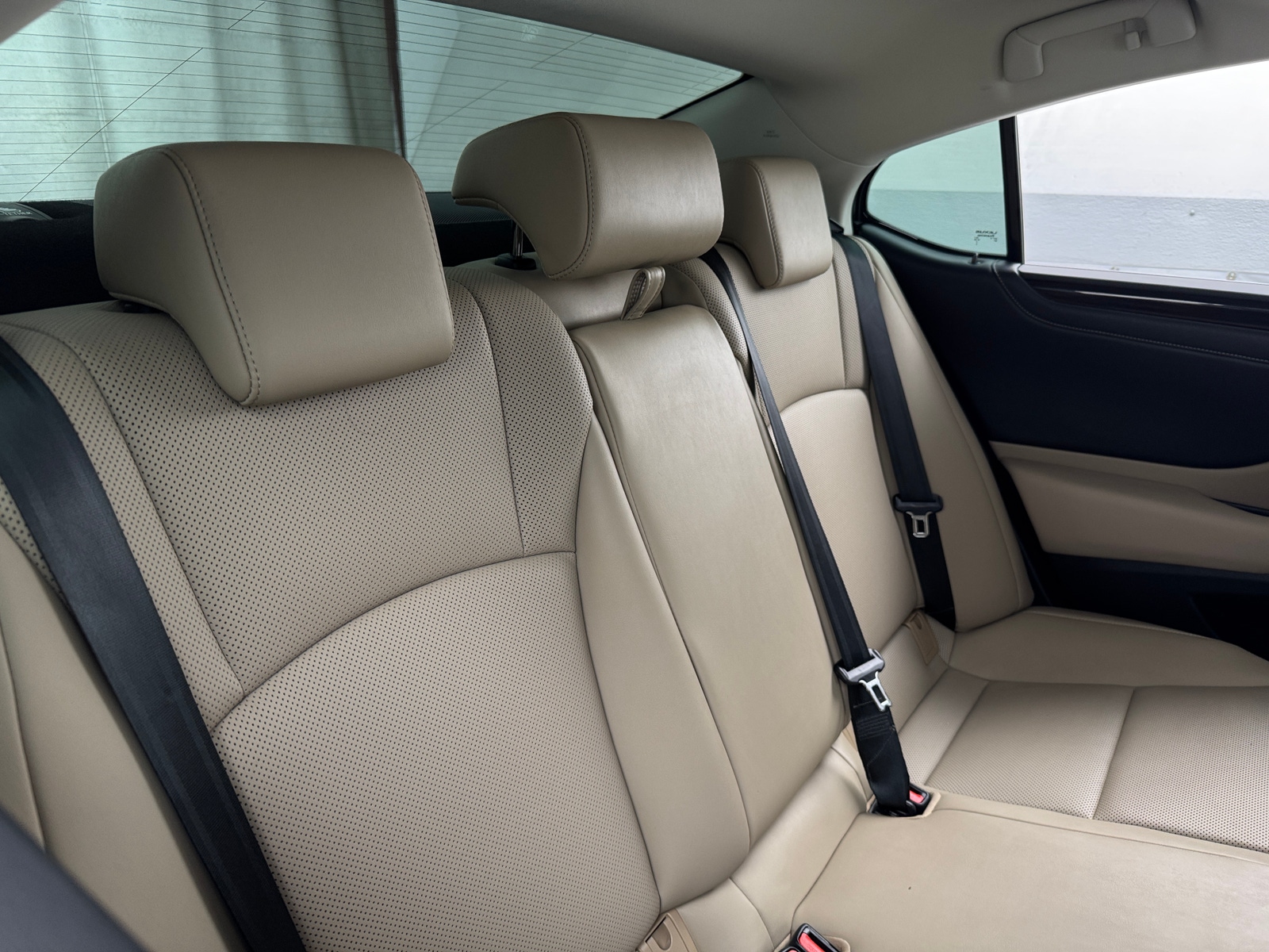 Thumbnail: 2020 Lexus ES - 5