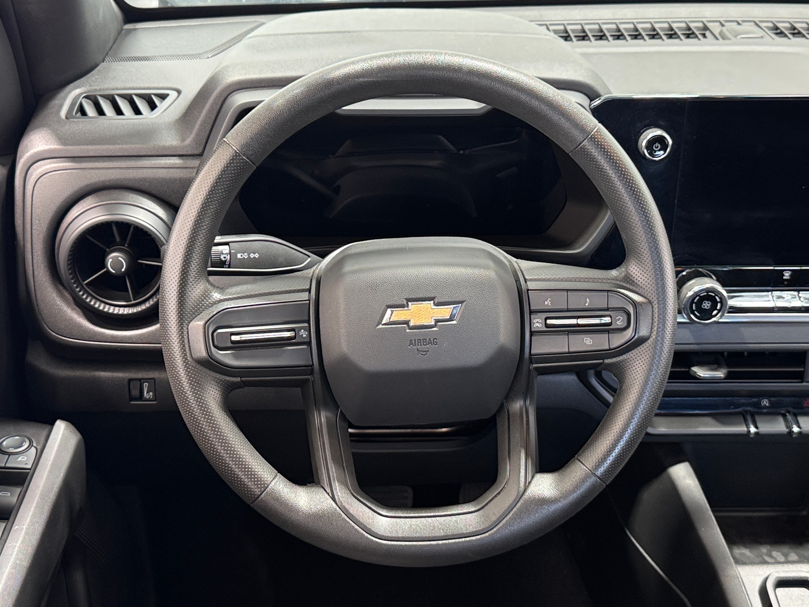 Thumbnail: 2024 Chevrolet Colorado - 5