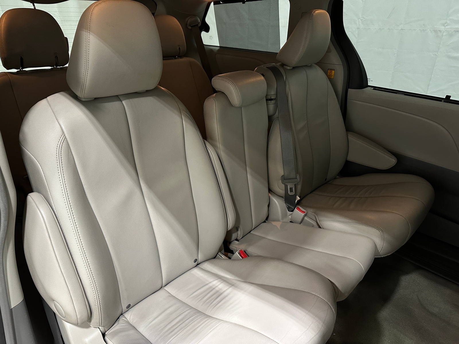 Thumbnail: 2013 Toyota Sienna - 5